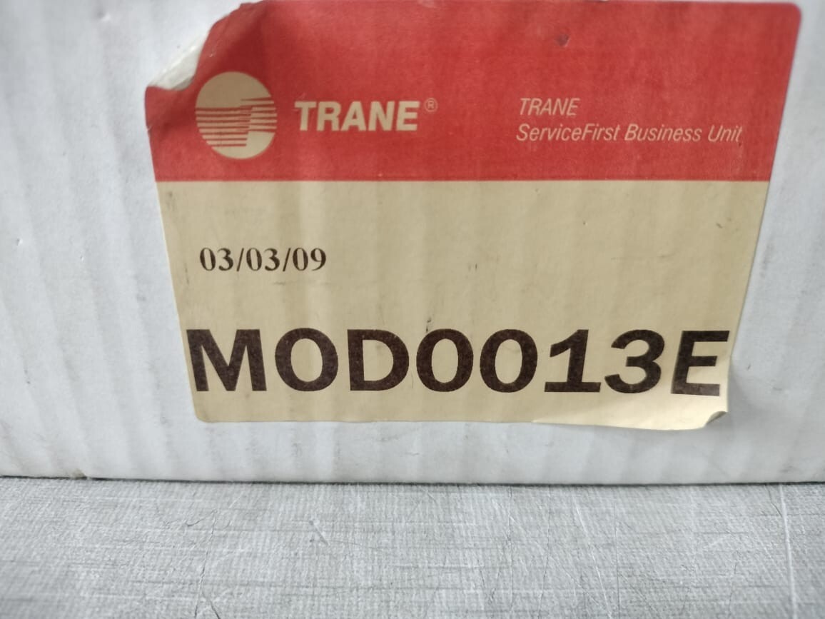 Trane X137401200 01 TRANE X137401200 01 A1 / MOD0013E / P101815- 1 C MICROCHILLER MODULES 9