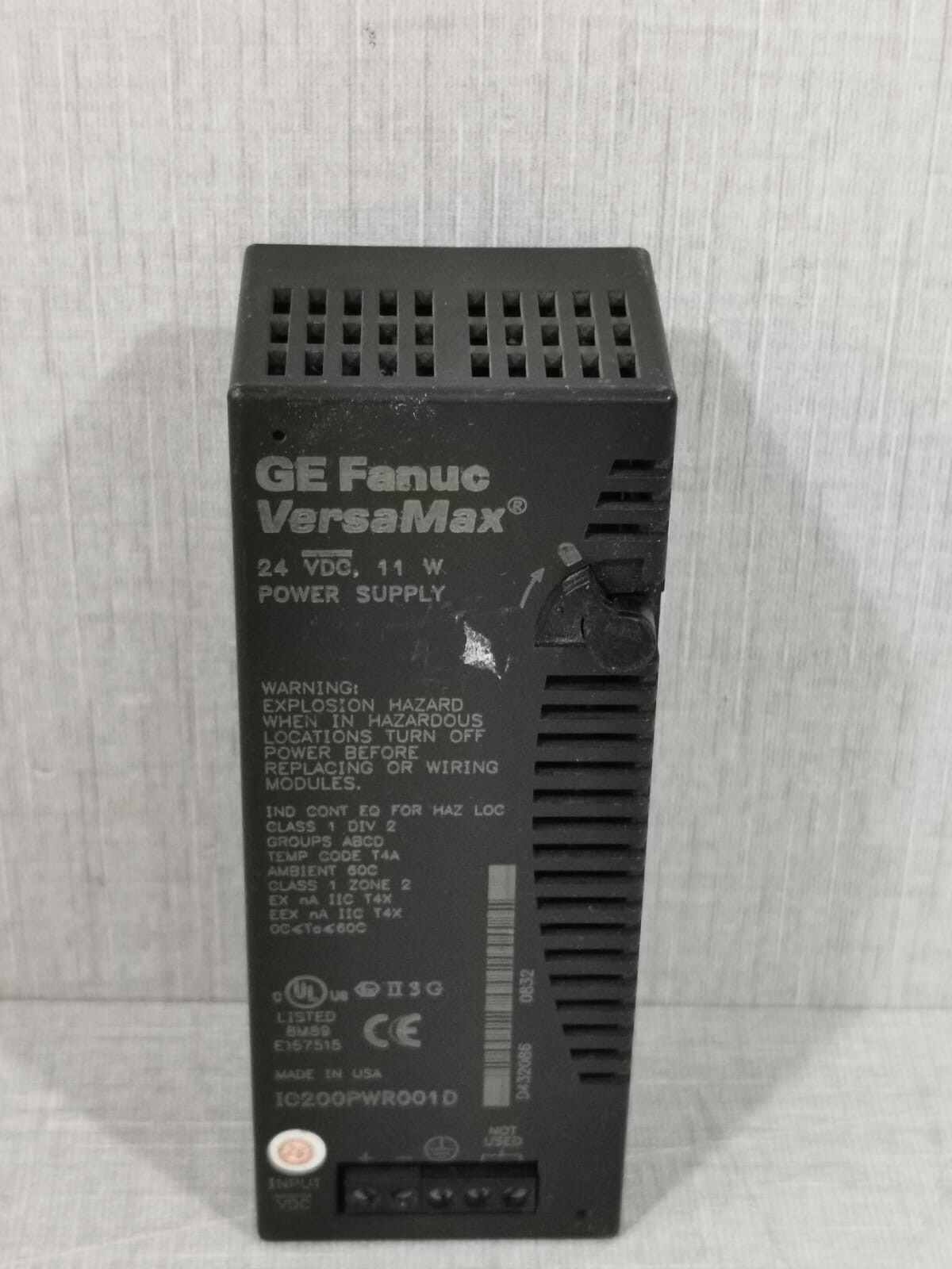 GE Fanuc VersaMax IC200PWR001D POWER SUPPLY
