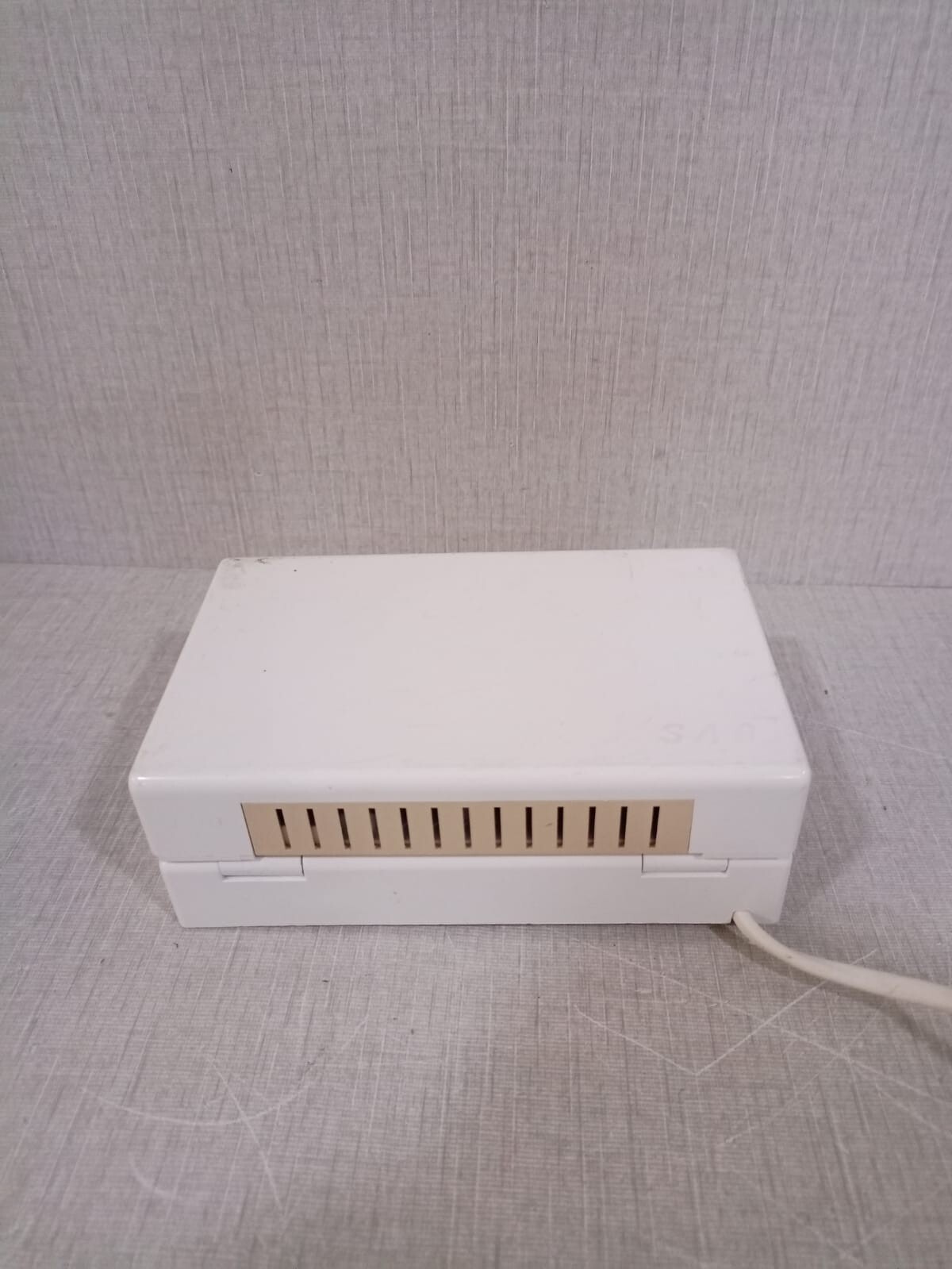 LABORATOIRE U.V.S U.V.S LABORATOIRE U.V.S. AQUASTERIL 220 volts / 50 Hz / 8 w 4