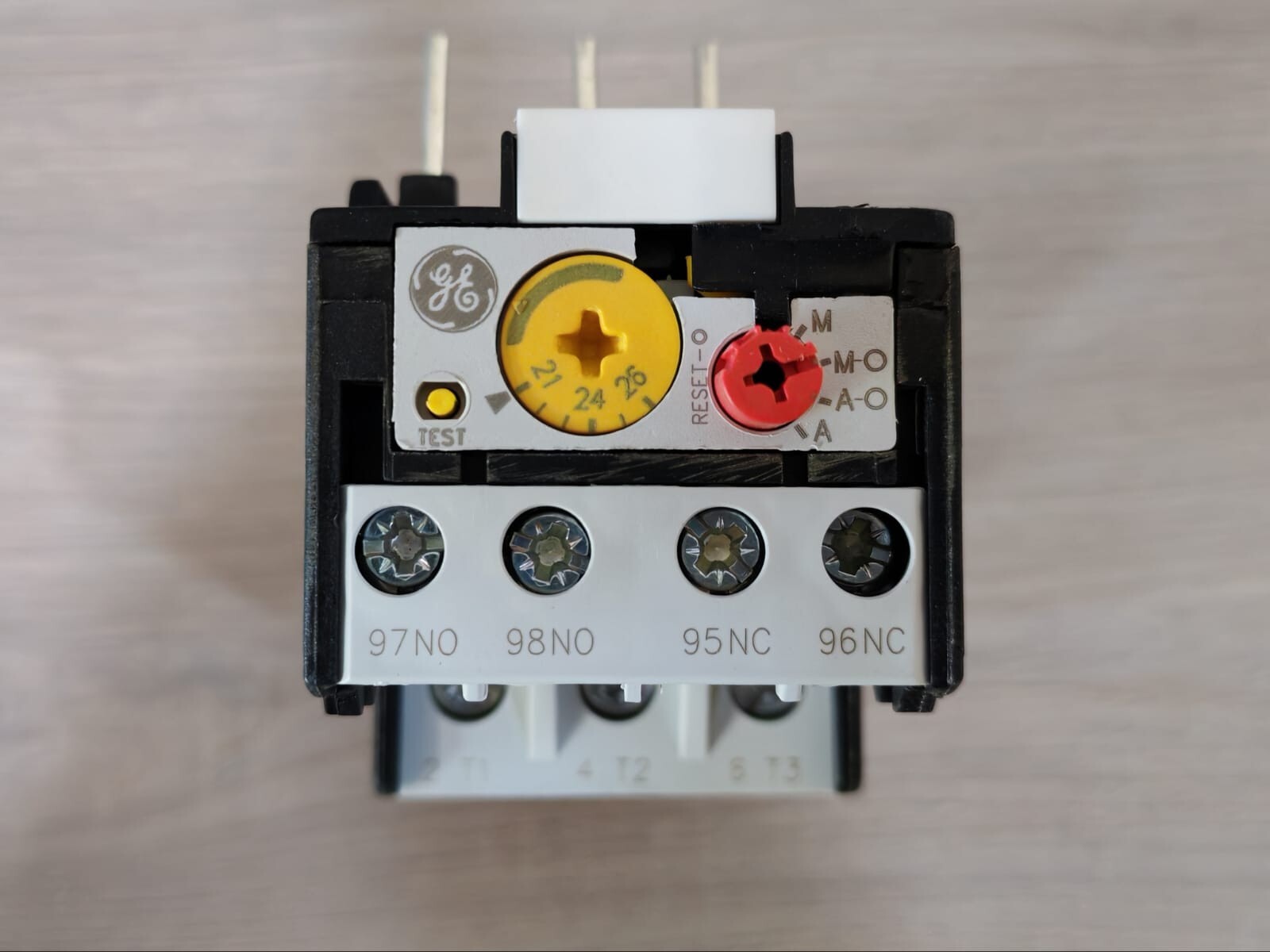 GE RELAY-113714 GE RT1U Overcurrent Relay 113714 4