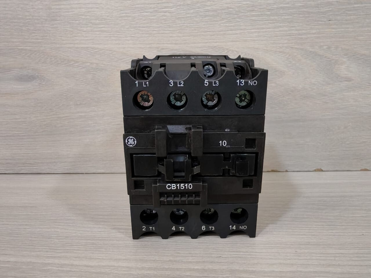 GE CB1510/CB15A310T GENERAL ELECTRIC CB1510/CB15A310T 3-PHASE CONTACTOR 2
