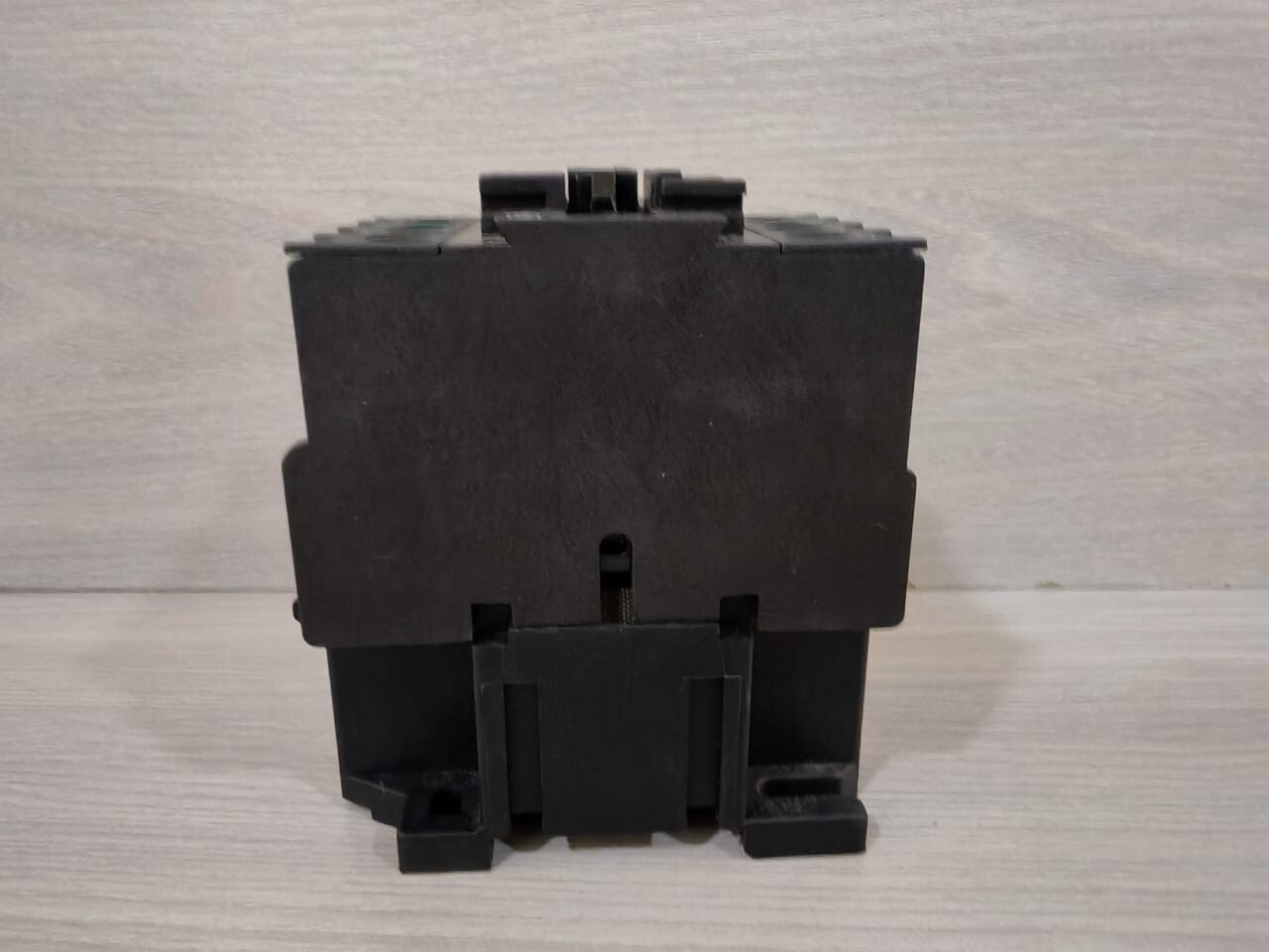 GE CB1510/CB15A310T GENERAL ELECTRIC CB1510/CB15A310T 3-PHASE CONTACTOR 5
