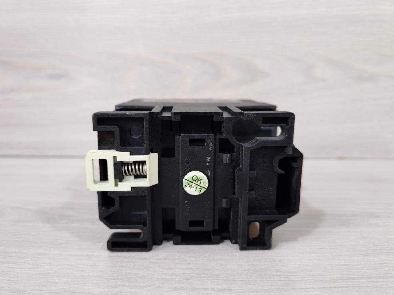 GE CB1510/CB15A310T GENERAL ELECTRIC CB1510/CB15A310T 3-PHASE CONTACTOR 9