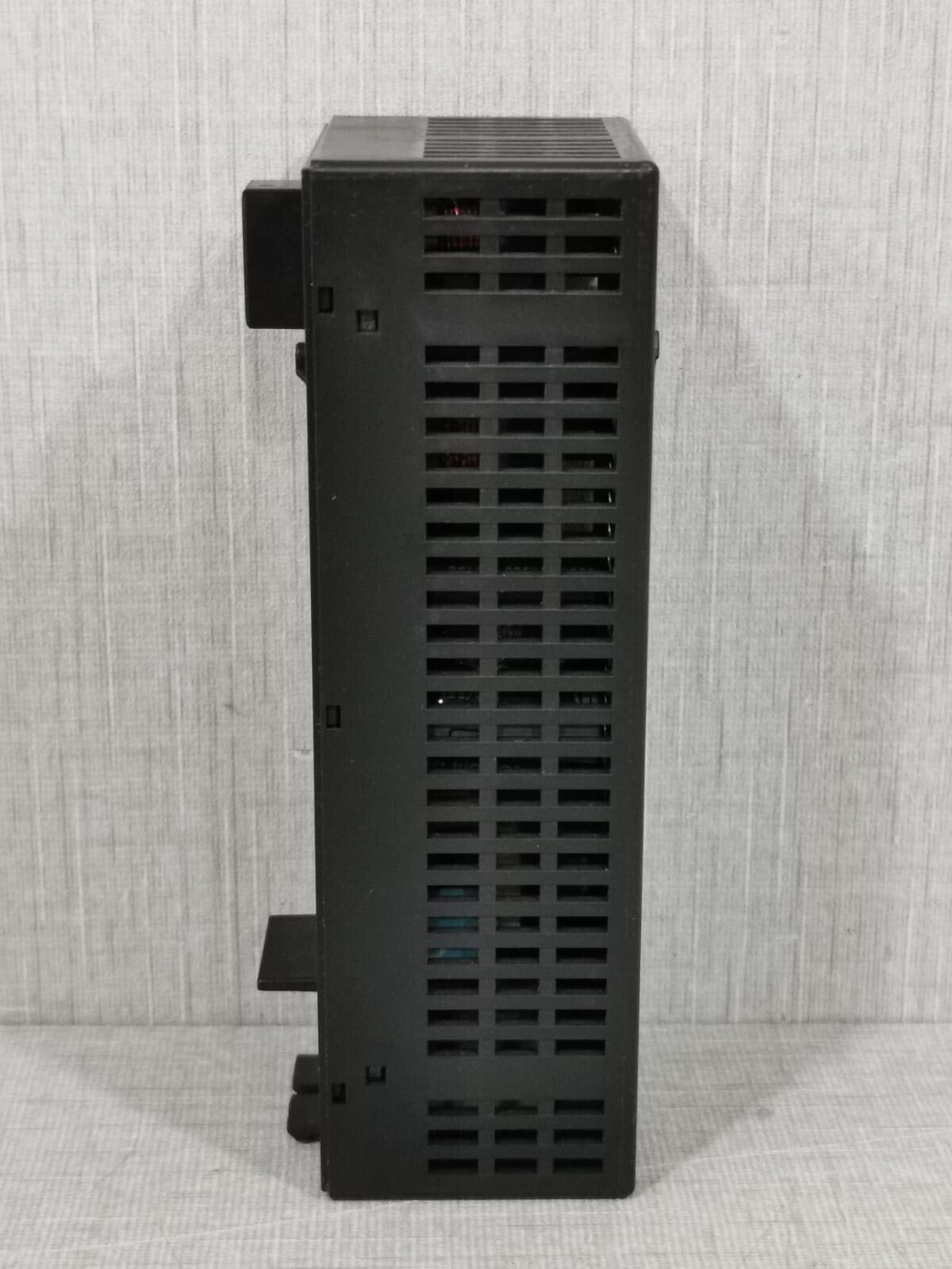 GE IC200PWR002D GE Fanuc VersaMax IC200PWR002D Power Supply 6