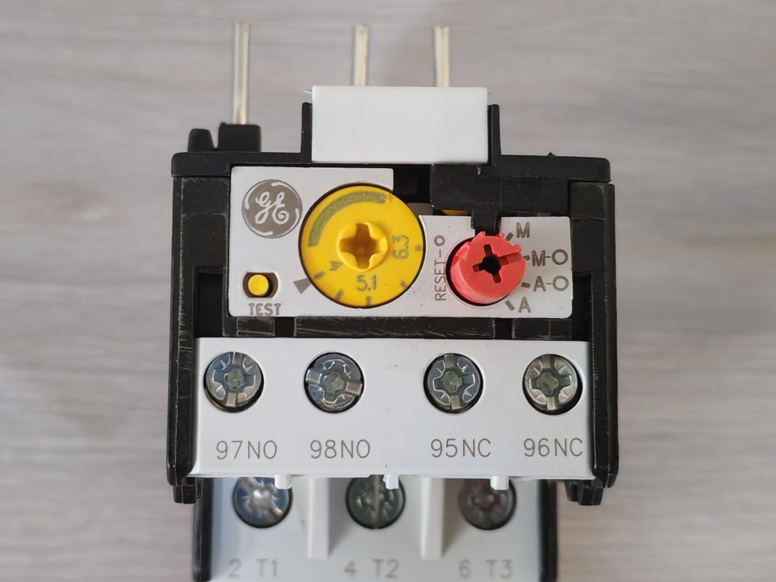 GE AUTO/MANUAL GE RT1L 113708 AUTO/MANUAL 4.0-6.3 A Overload Relay 4