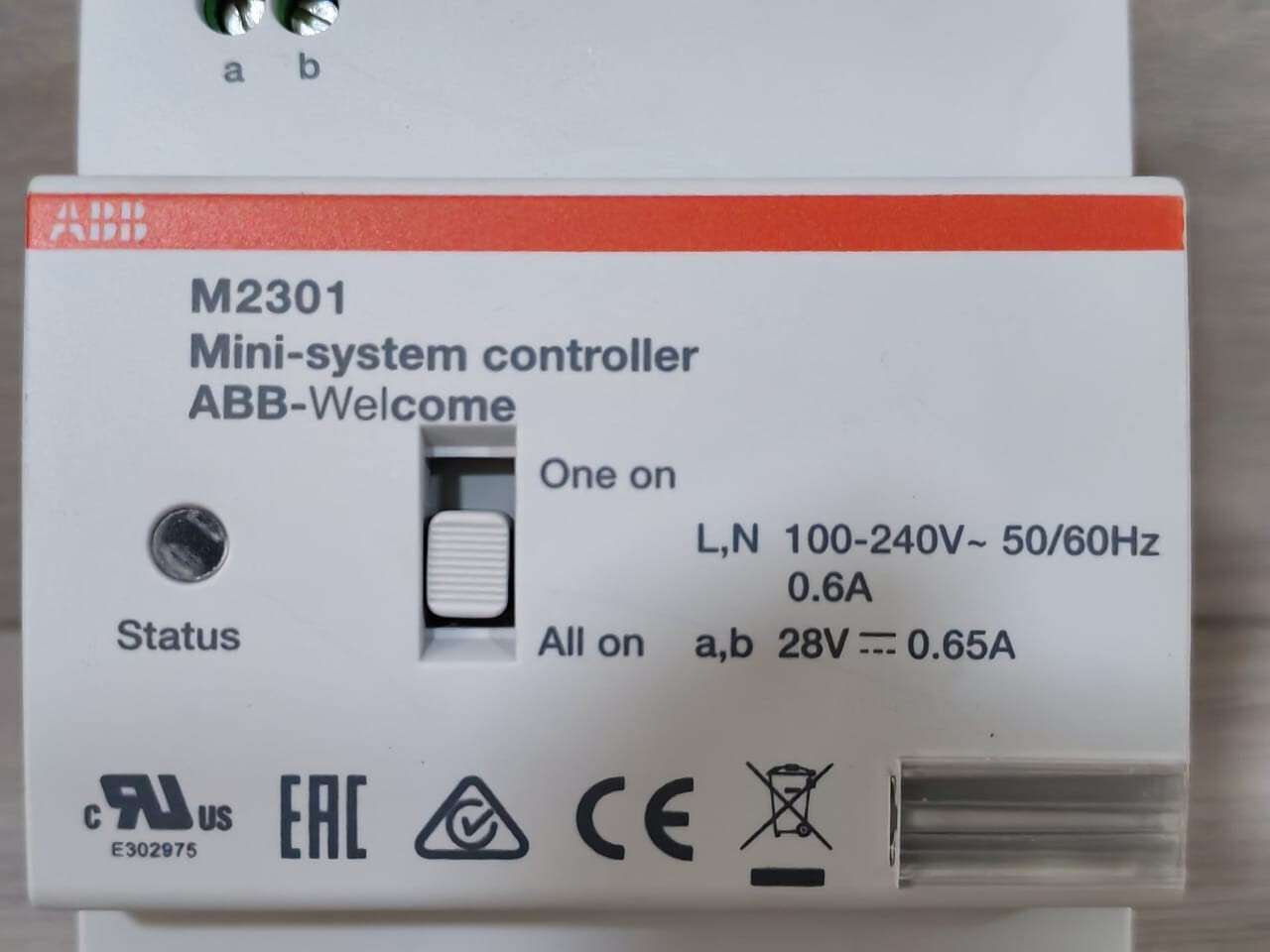 ABB M2301 ABB M2301 Mini-System Controller ABB-Welcome 2TMA070080W0012 100-240V 3