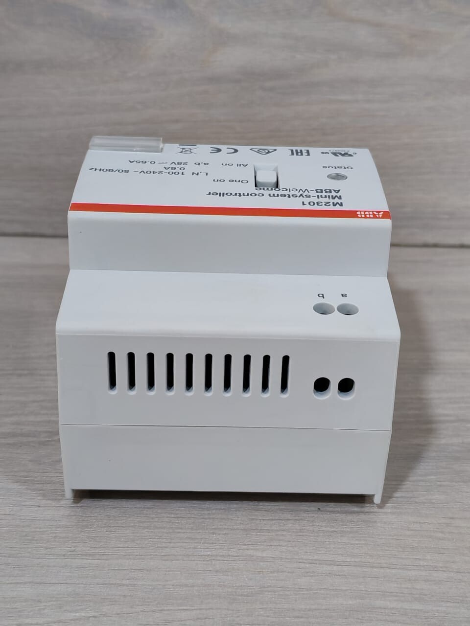 ABB M2301 ABB M2301 Mini-System Controller ABB-Welcome 2TMA070080W0012 100-240V 7