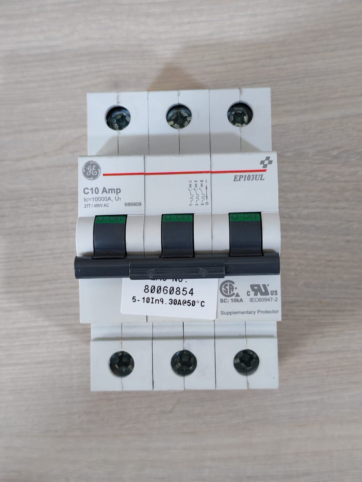 GE EP103ULC10 GE EP103ULC10 | EP100UL Circuit Breaker 686909 2