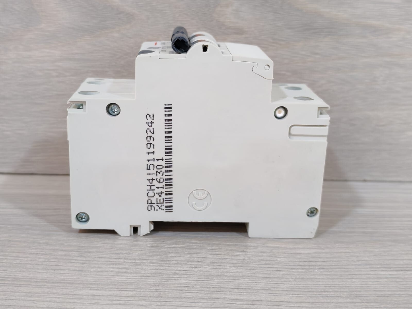 GE DM60 GE DM60 C16/300 Circuit Breaker 1P+N C16 300 mA | 609859 6