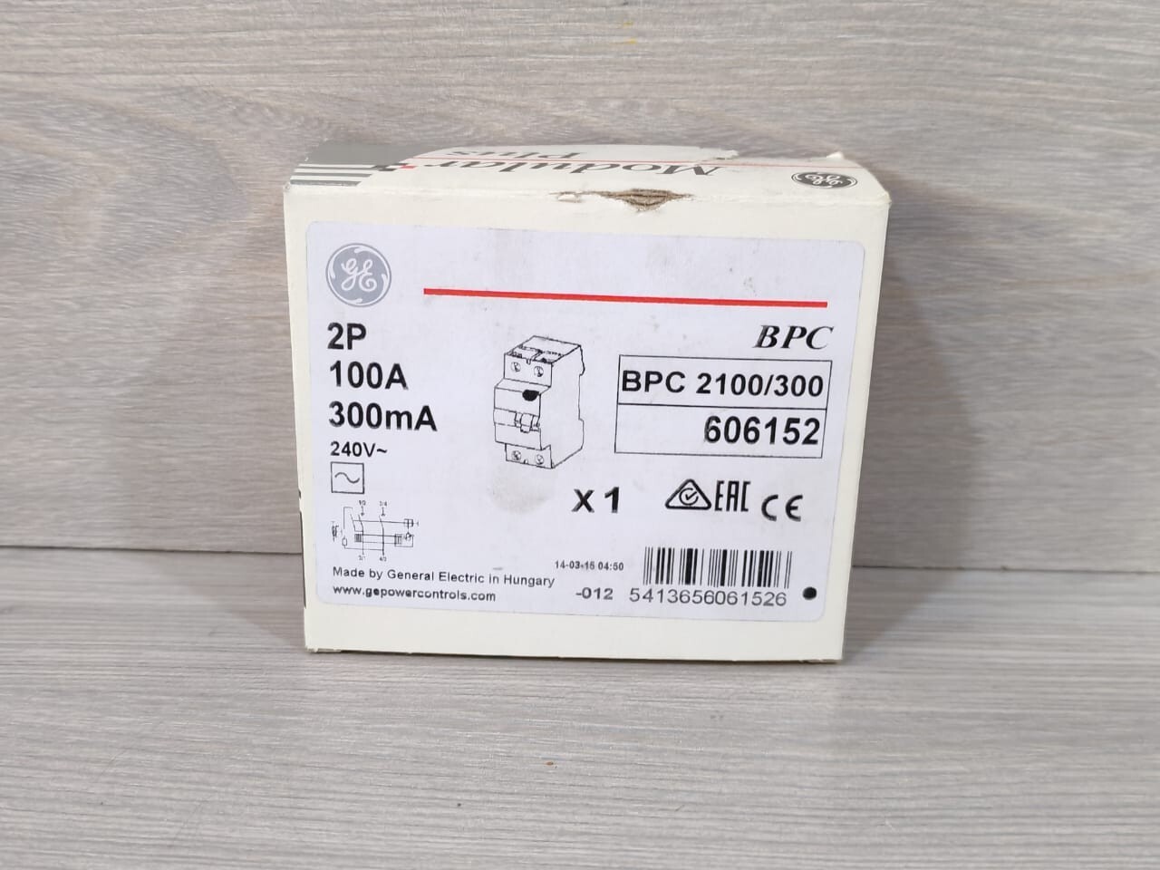 GE BPC-2100 GE BPC 2100/300 Circuit Breakers 2P 100A 300mA | 606152 9