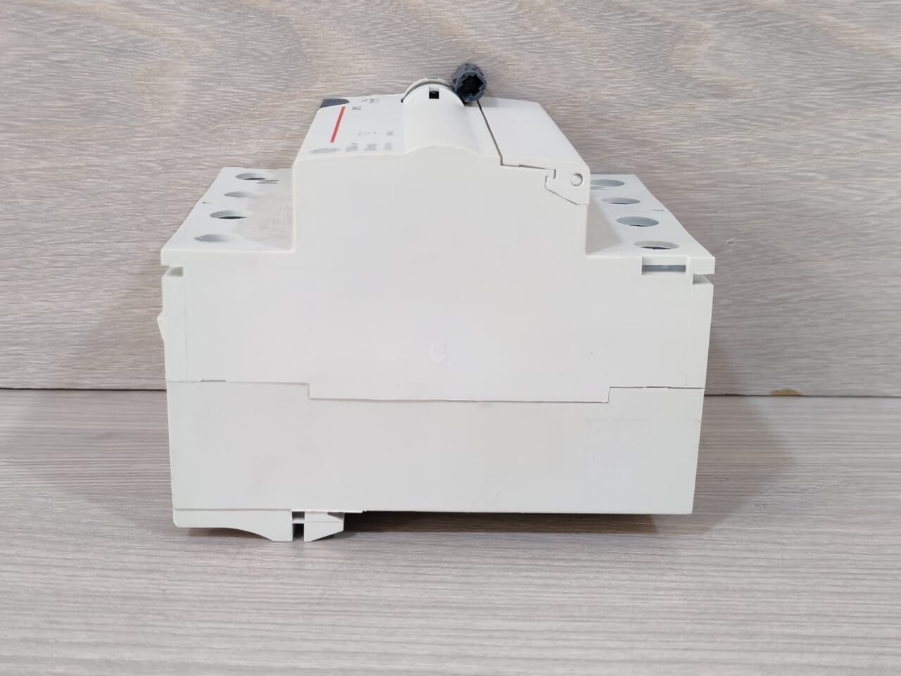 GE BPC-4100 GE BPC 4100/030 Circuit Breaker 4P 100A 30mA | 606212 7