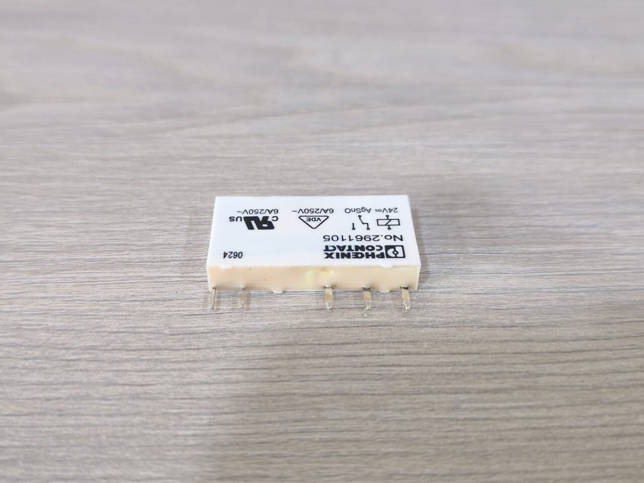 Phoenix Contact LOT-20 2961105 Phoenix Contact 6A 24V 5 Pin Relay 3