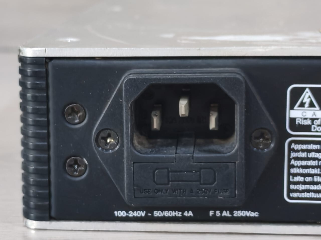 INTELLIAN VP-T529 INTELLIAN VP-T529 ANTENNA CONTROL UNIT 9