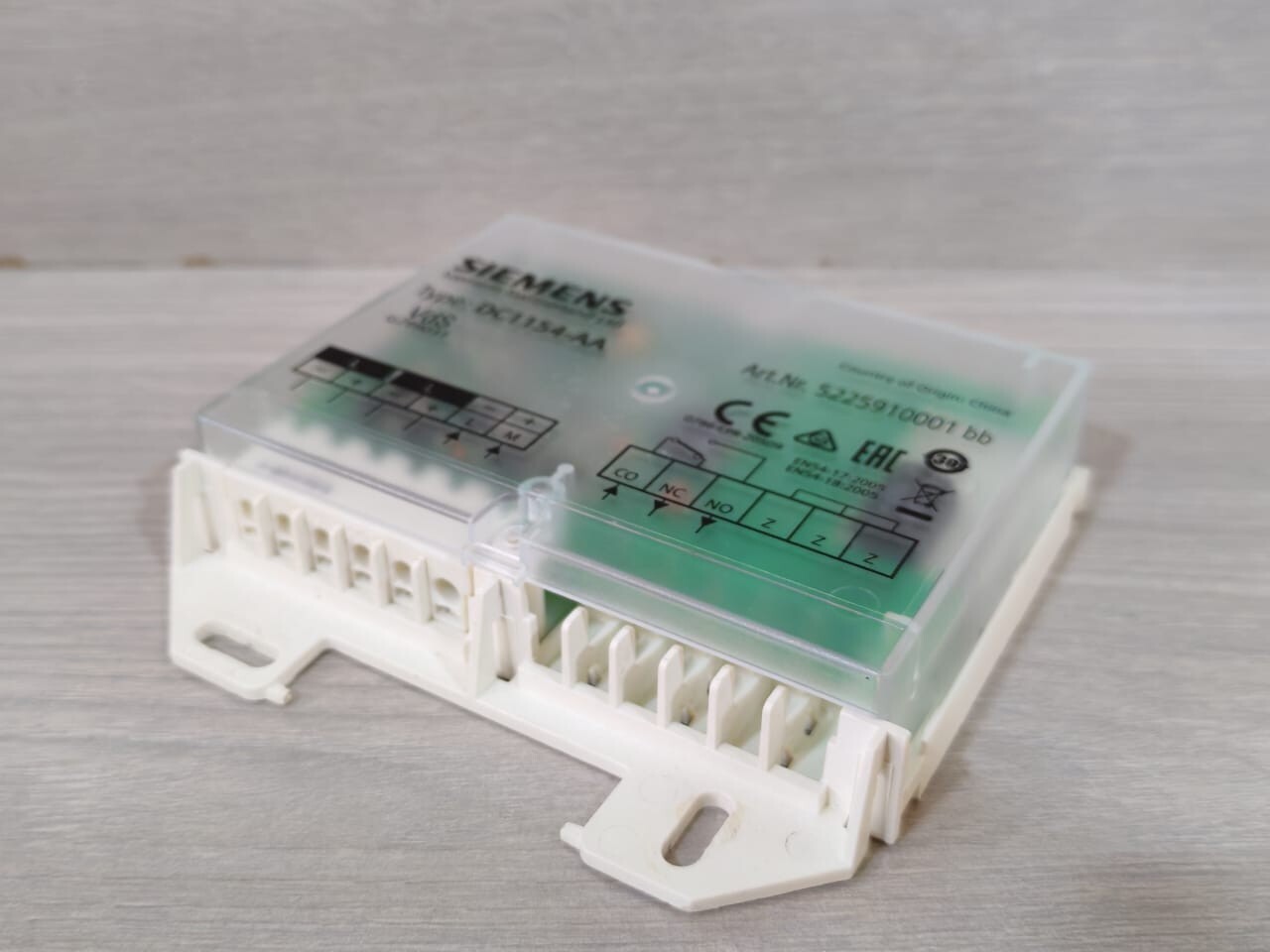 Siemens DC1154-AA SIEMENS DC1154-AA OUTPUT MODULE 8