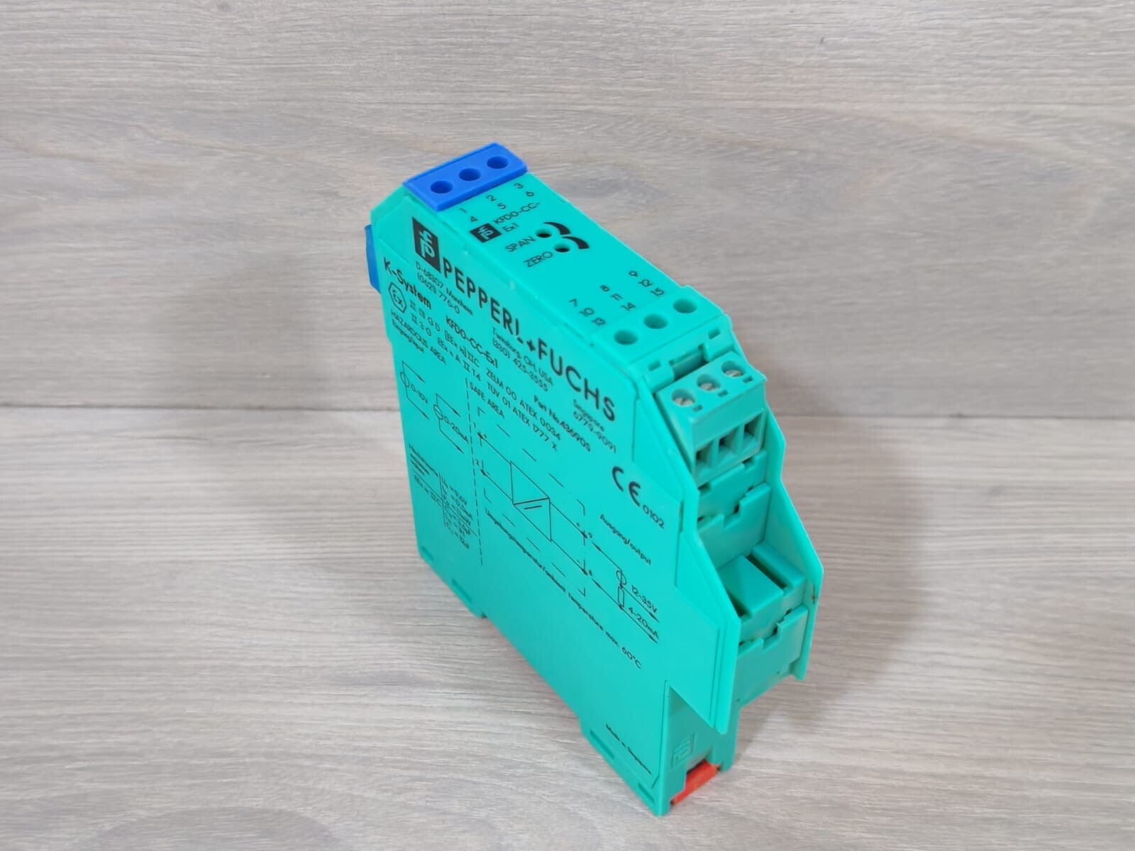 Pepperl 43690S PEPPERL+FUCHS KFD0-CC-EX1 CURRENT/VOLTAGE CONVERTER 43690S- WITH DENTS 8