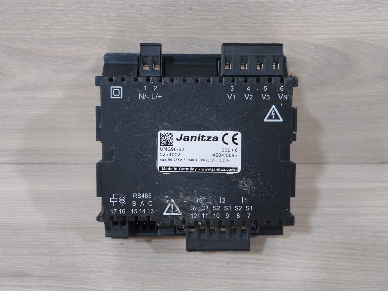 JANITZA 5234002 JANITZA UMG 96-S2 ENERGY ANALYSER 5234002- WITH DENTS ON THE SCREEN 5