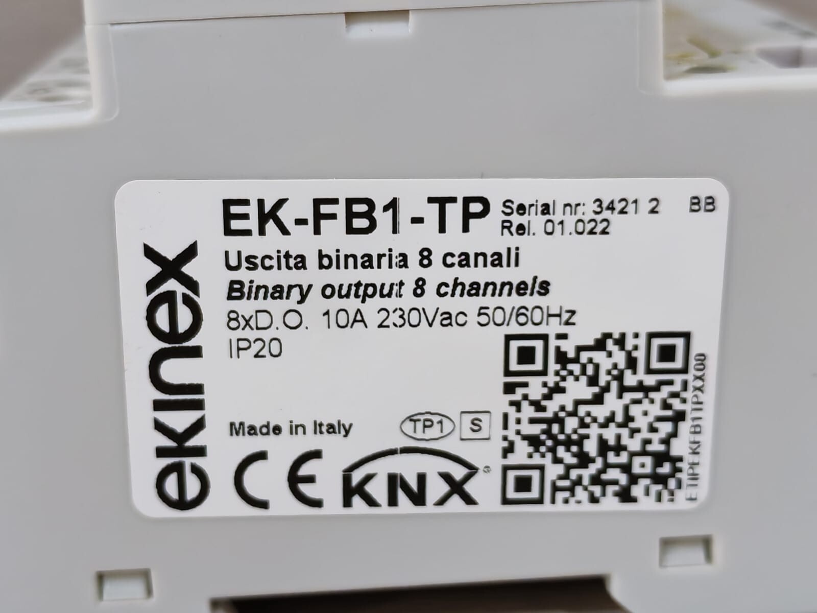 EKINEX EK-FB1-TP EKINEX EK-FB1-TP 8-FOLD KNX BINARY OUTPUT 8xD.O. 10A/230Vac 5