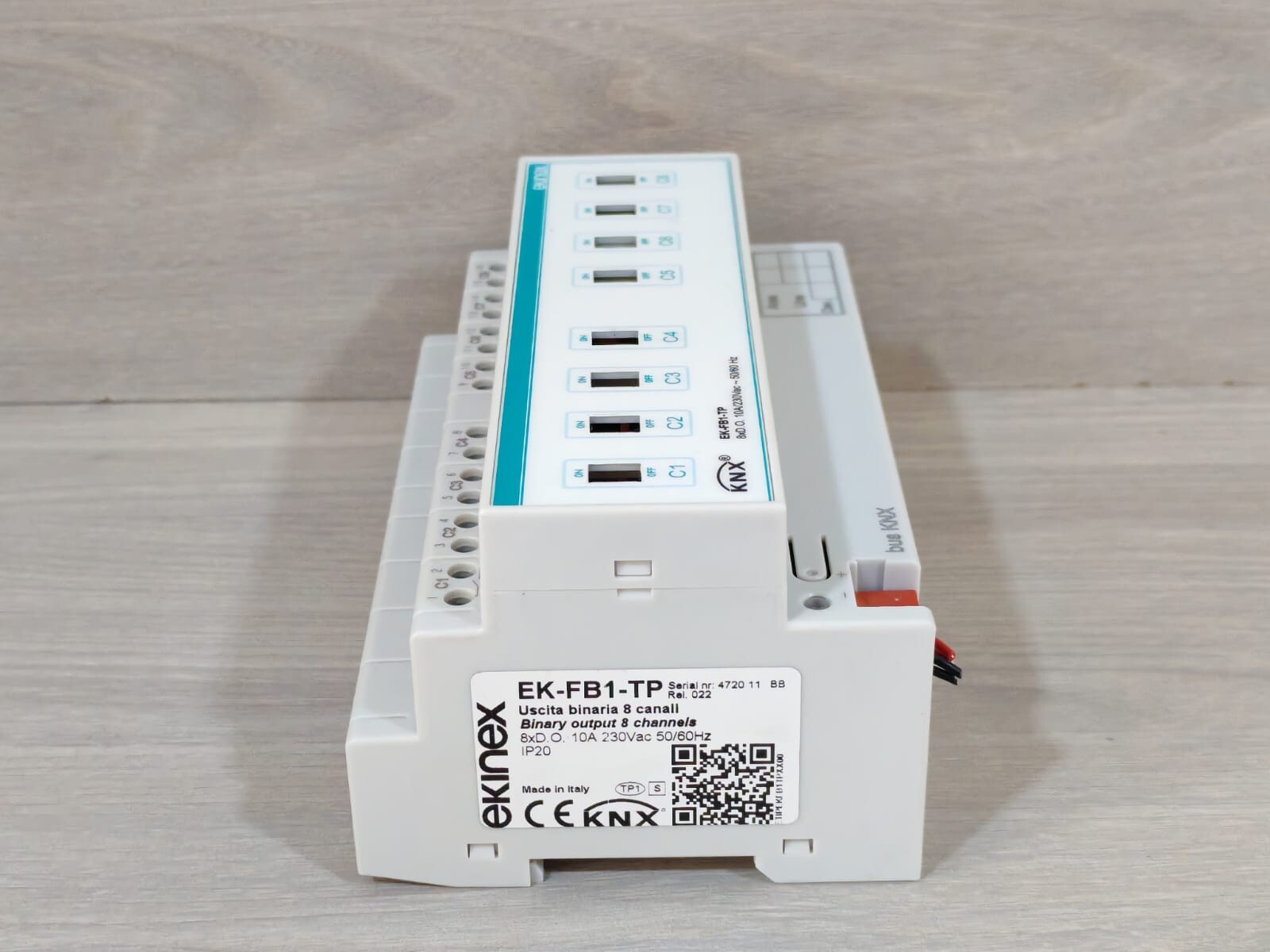 EKINEX EK-FB1-TP EKINEX EK-FB1-TP 8-FOLD KNX BINARY OUTPUT 8xD.O. 10A/230Vac 6