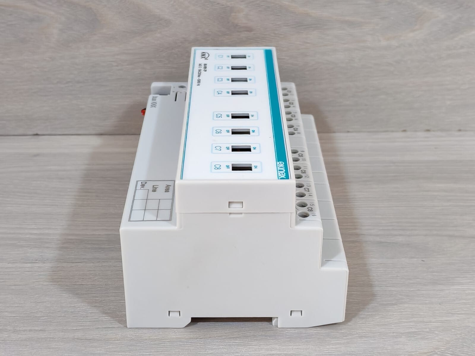 EKINEX EK-FB1-TP EKINEX EK-FB1-TP 8-FOLD KNX BINARY OUTPUT 8xD.O. 10A/230Vac 7