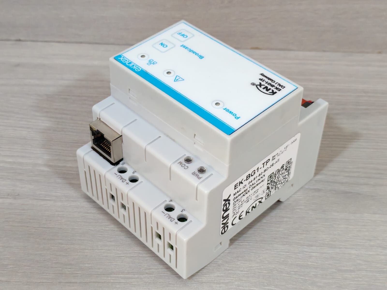 EKINEX EK-BG1-TP EKINEX EK-BG1-TP DALI-KNX GATEWAY 10