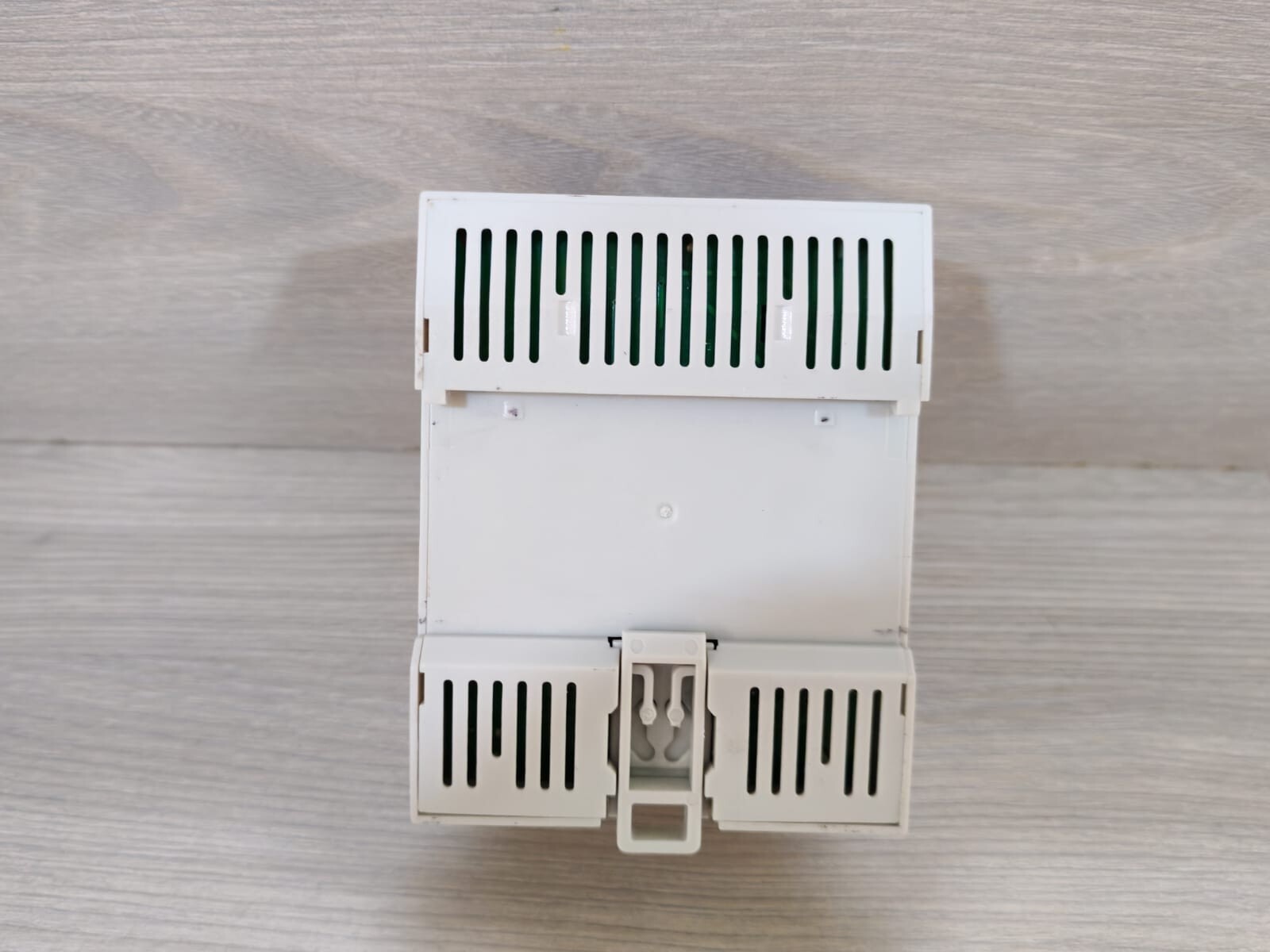 EKINEX EK-AG1-TP EKINEX EK-AG1-TP BUS POWER SUPPLY 640 mA WITH AUXILLARY OUTPUT 30 V 8