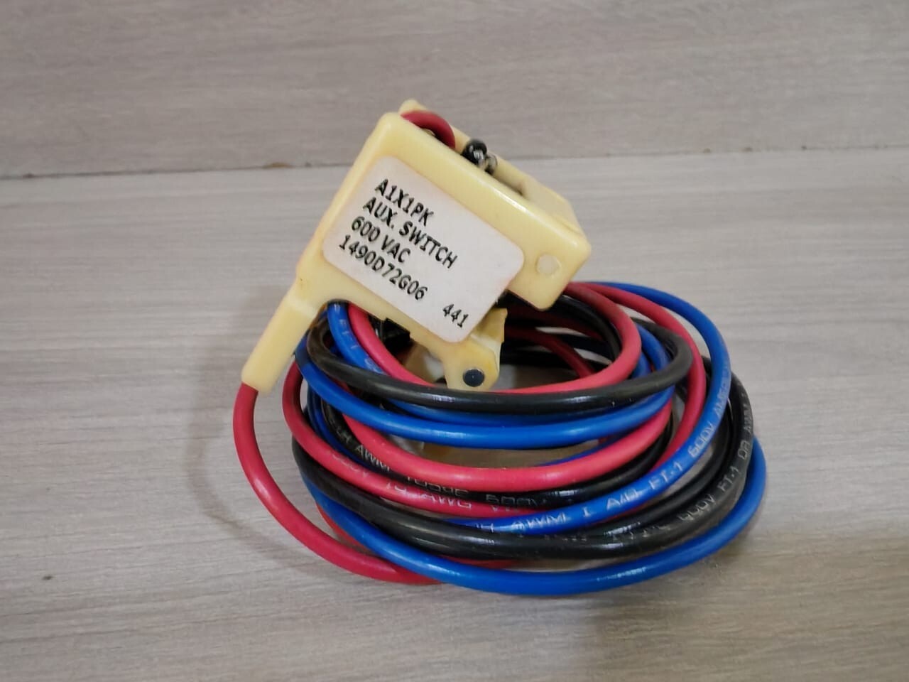 Eaton 1490D72G06 EATON CUTLER-HAMMER A1X1PK AUX SWITCH 1490D72G06 2