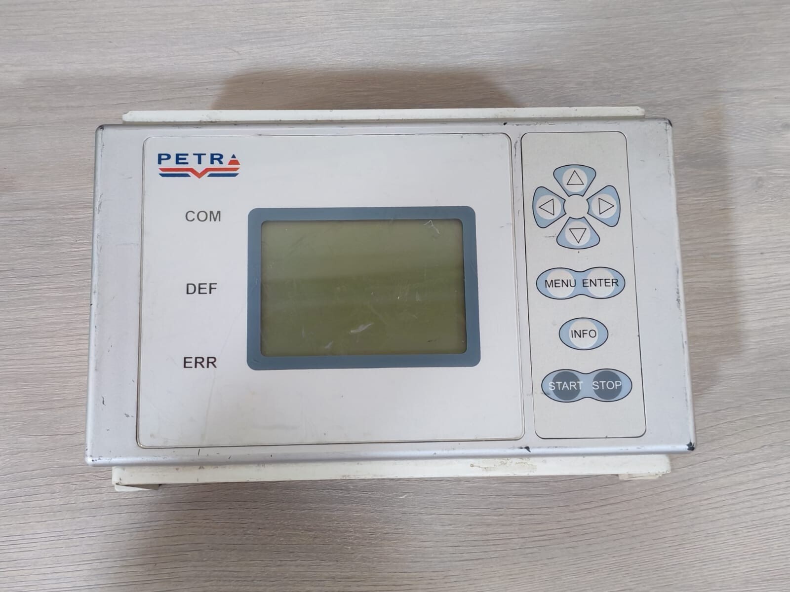 PETRA F006.LCD.FT.001 PETRA F006.LCD.FT.001 LED Display 2