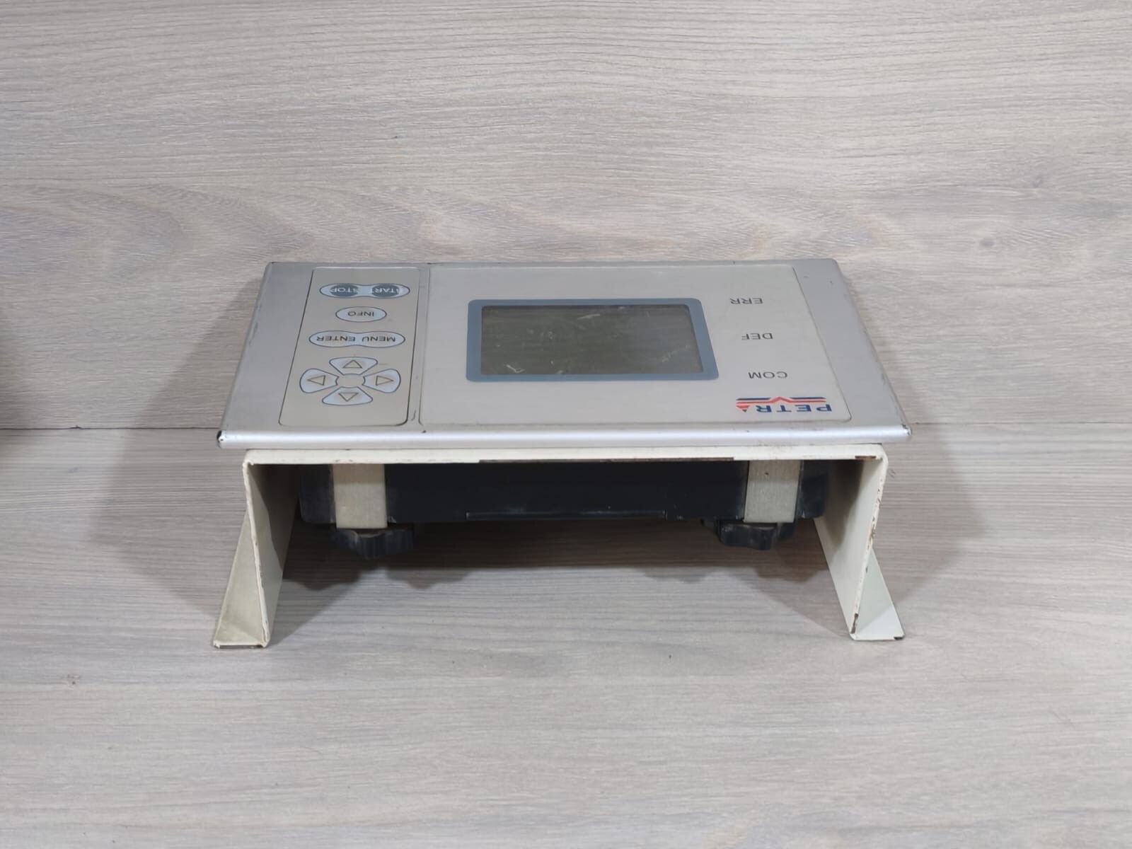 PETRA F006.LCD.FT.001 PETRA F006.LCD.FT.001 LED Display 7