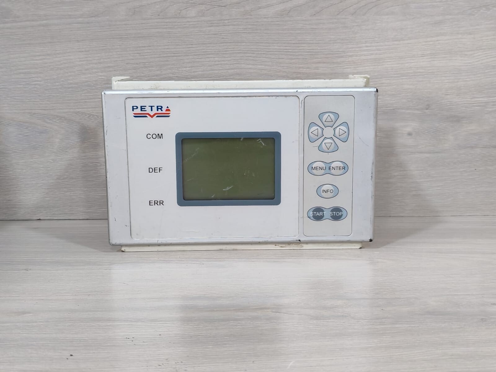PETRA F006.LCD.FT.001 LED Display