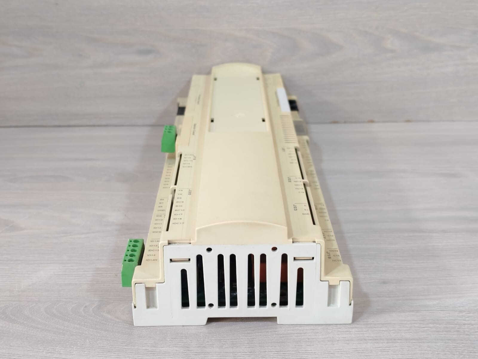 CAREL PCO2QE0AM0 CAREL PCO2QE0AM0 REV.1.613 MCQUAY MICROTECH II"C"PLUS CONTROLLER-W/ MISSING PART 9