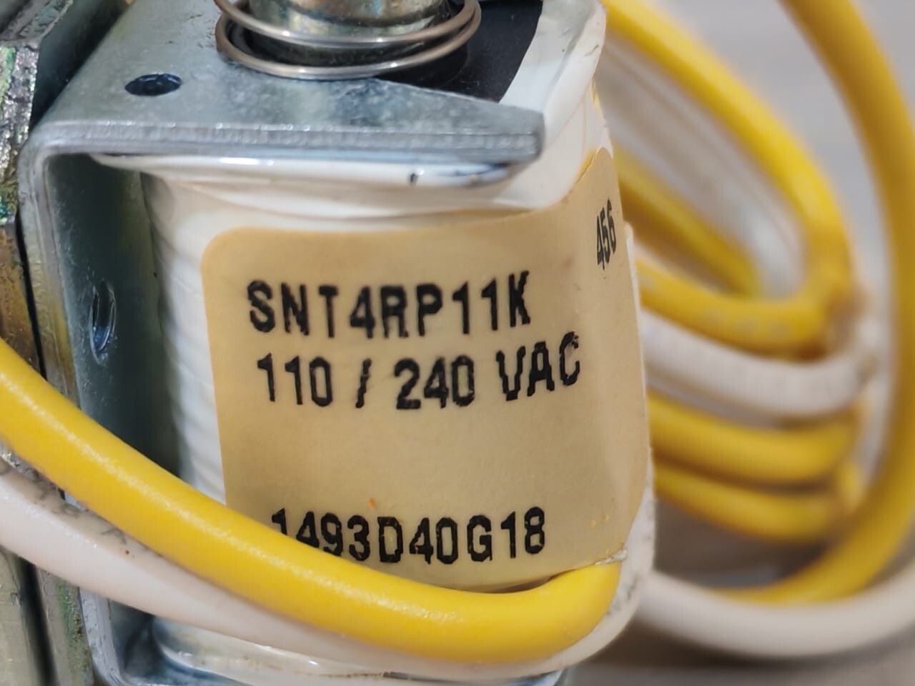 Eaton TRIP-110 EATON SNT4RP11K SHUNT TRIP 110/240 VAC 1493D40G18 2