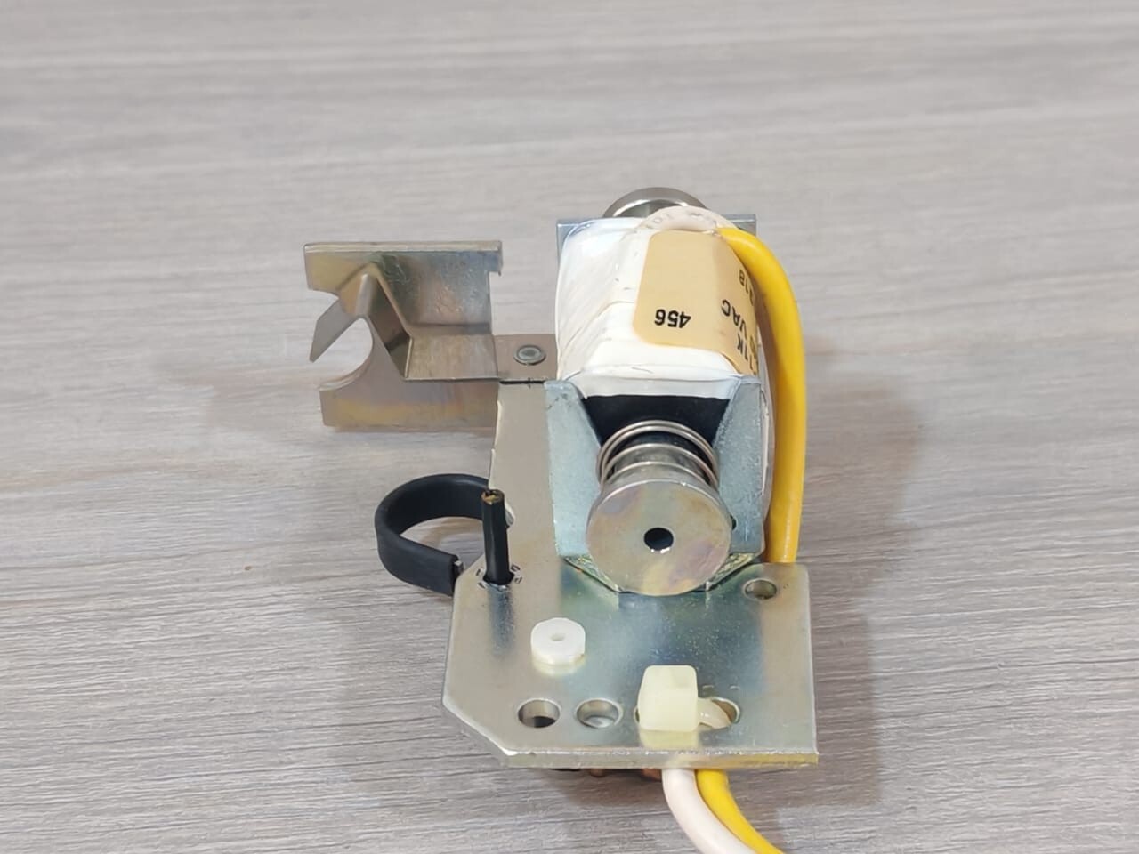 Eaton TRIP-110 EATON SNT4RP11K SHUNT TRIP 110/240 VAC 1493D40G18 6