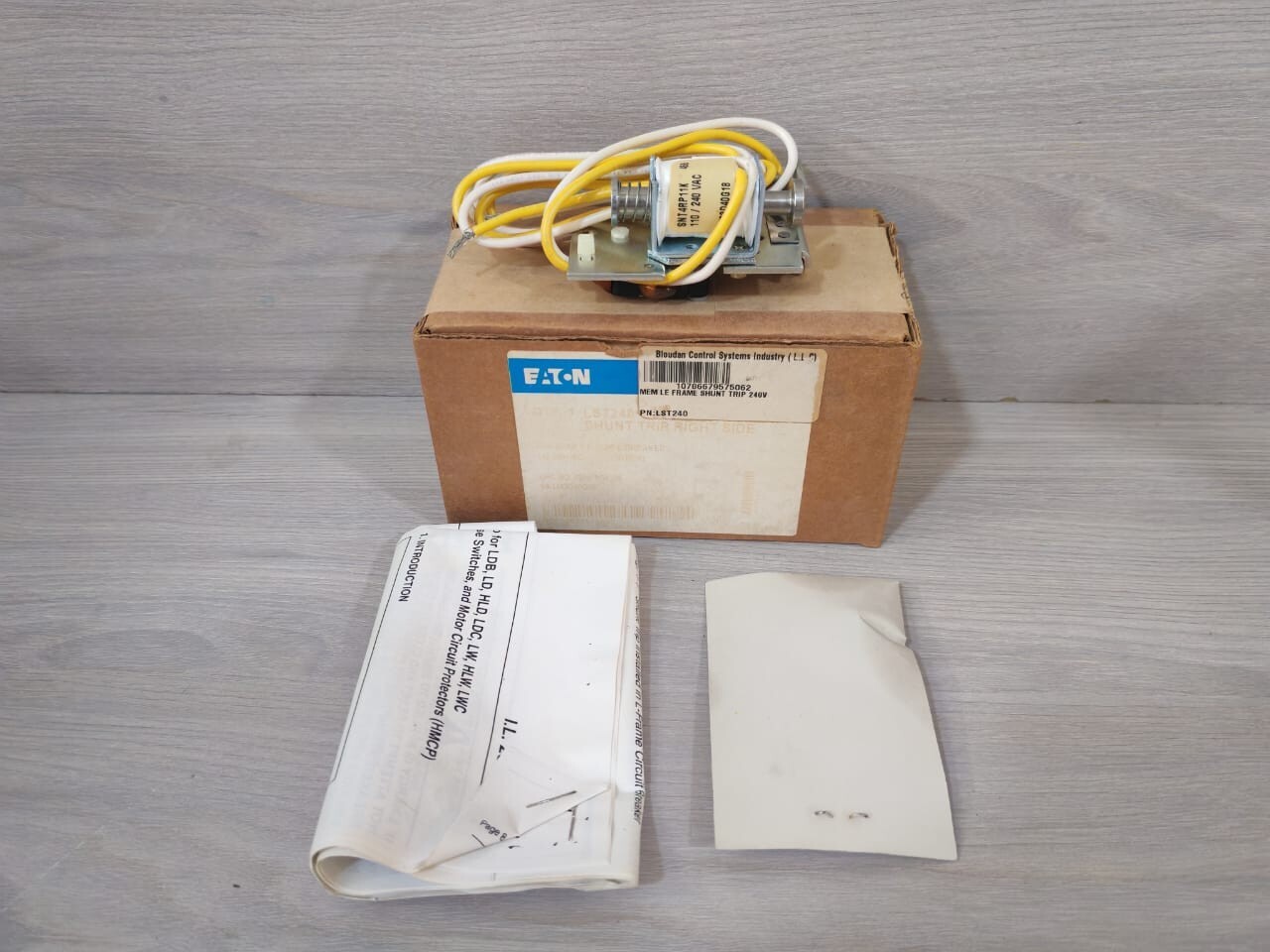 EATON SNT4RP11K SHUNT TRIP 110/240 VAC 1493D40G18