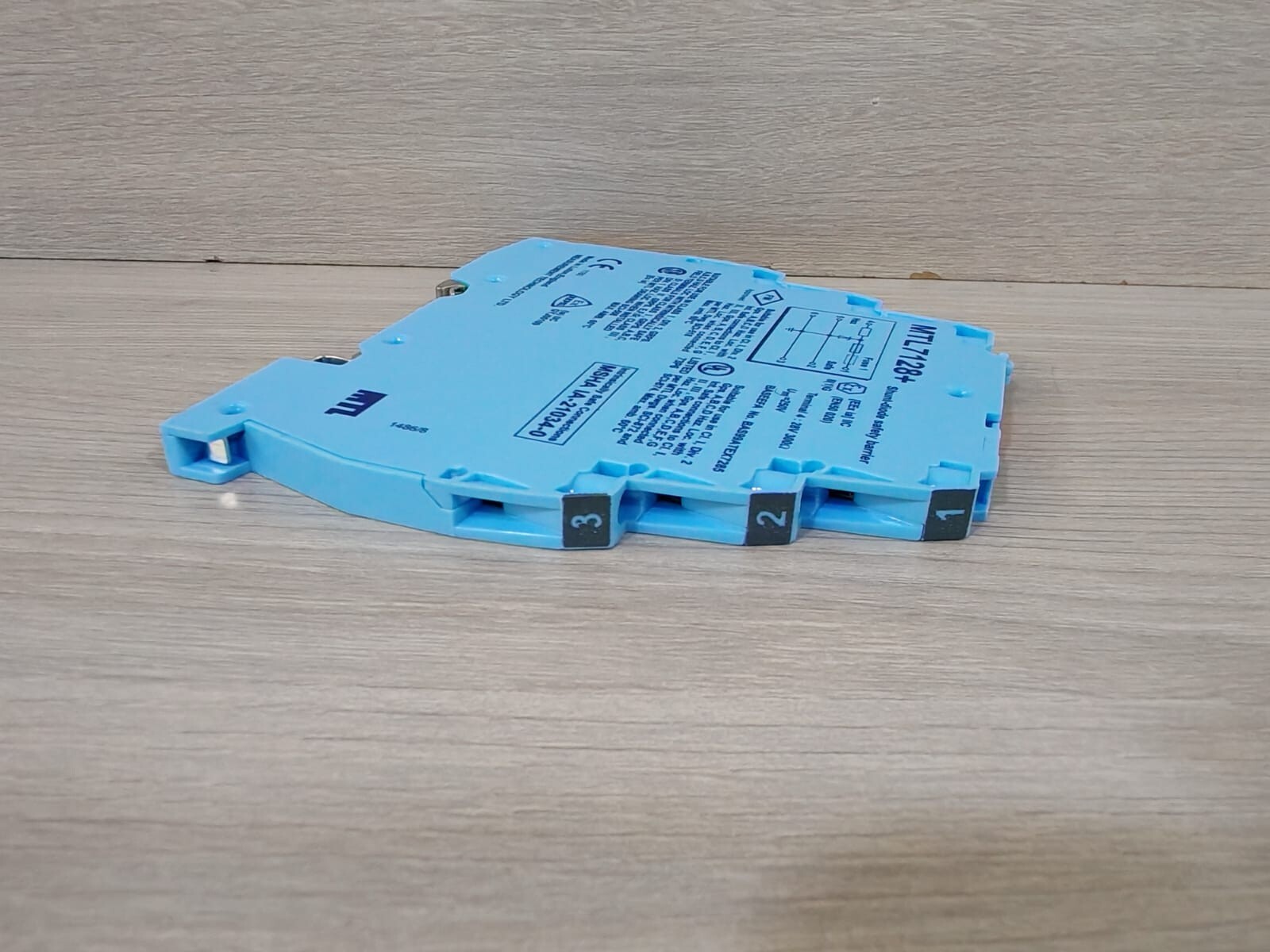 MTL MTL7128+ MTL7128+ Shunt-Diode Safety Barrier 7