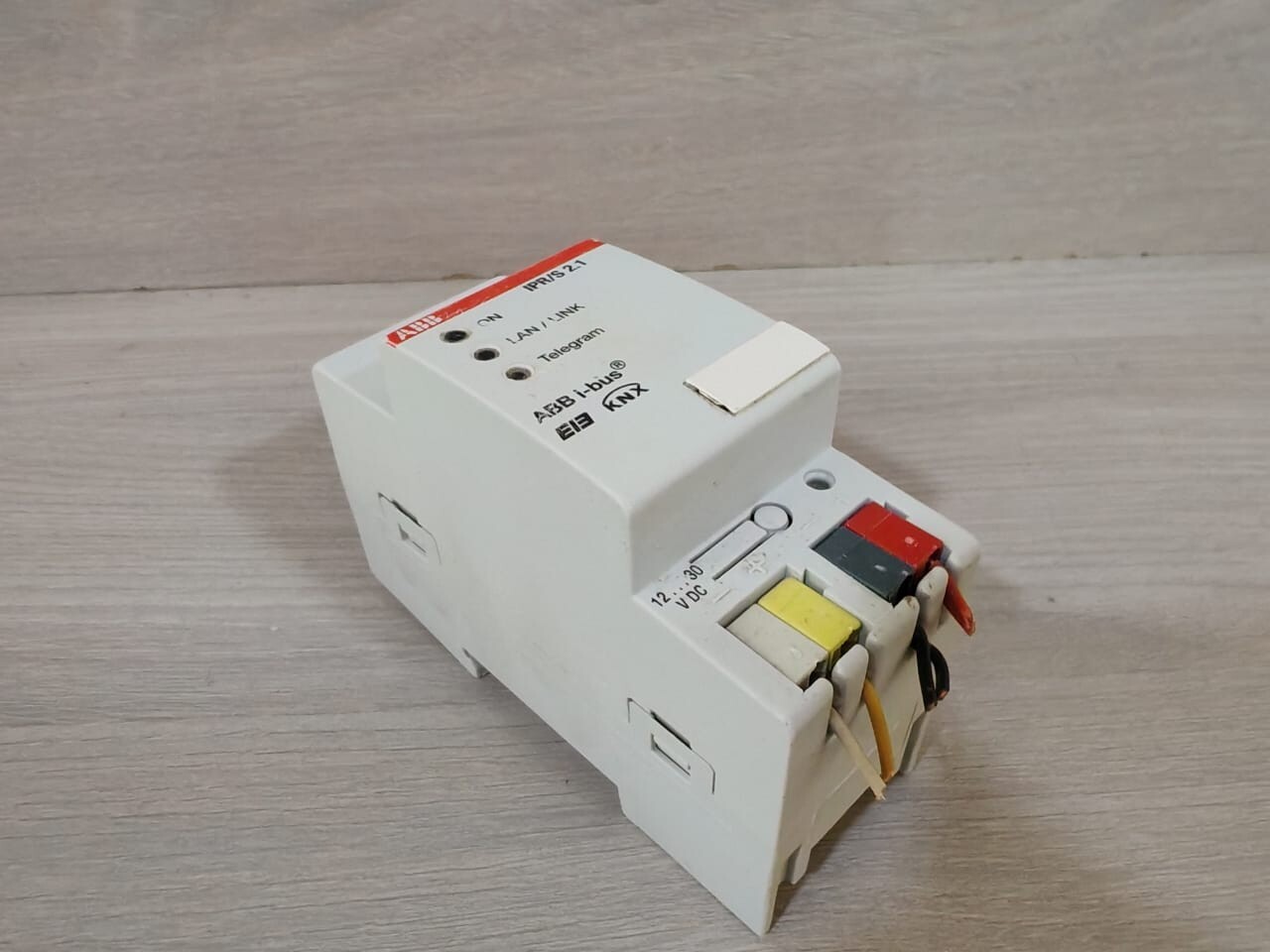ABB 2CDG 110 061 R0011 ABB IPR/S 2.1 KNX IP ROUTER 2CDG 110 061 R0011 9