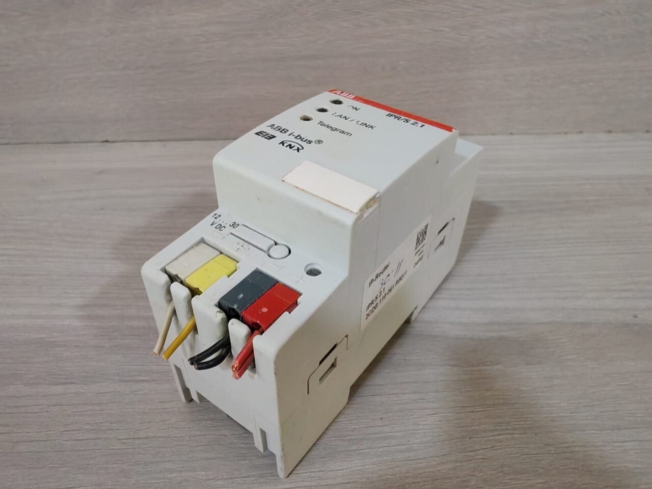 ABB 2CDG 110 061 R0011 ABB IPR/S 2.1 KNX IP ROUTER 2CDG 110 061 R0011 10