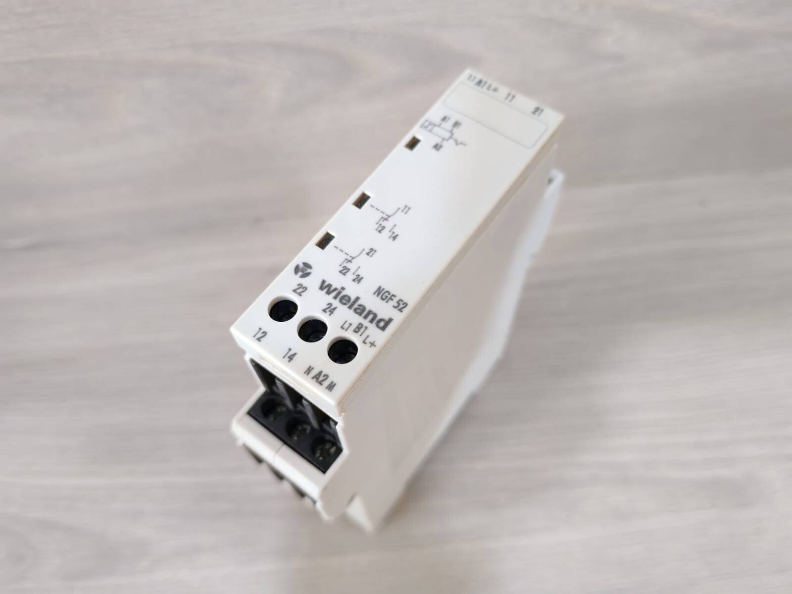 Wieland NGF52 WIELAND/SCHLEICHER NGF 52 SAFETY RELAY R2.173.0030.0 3
