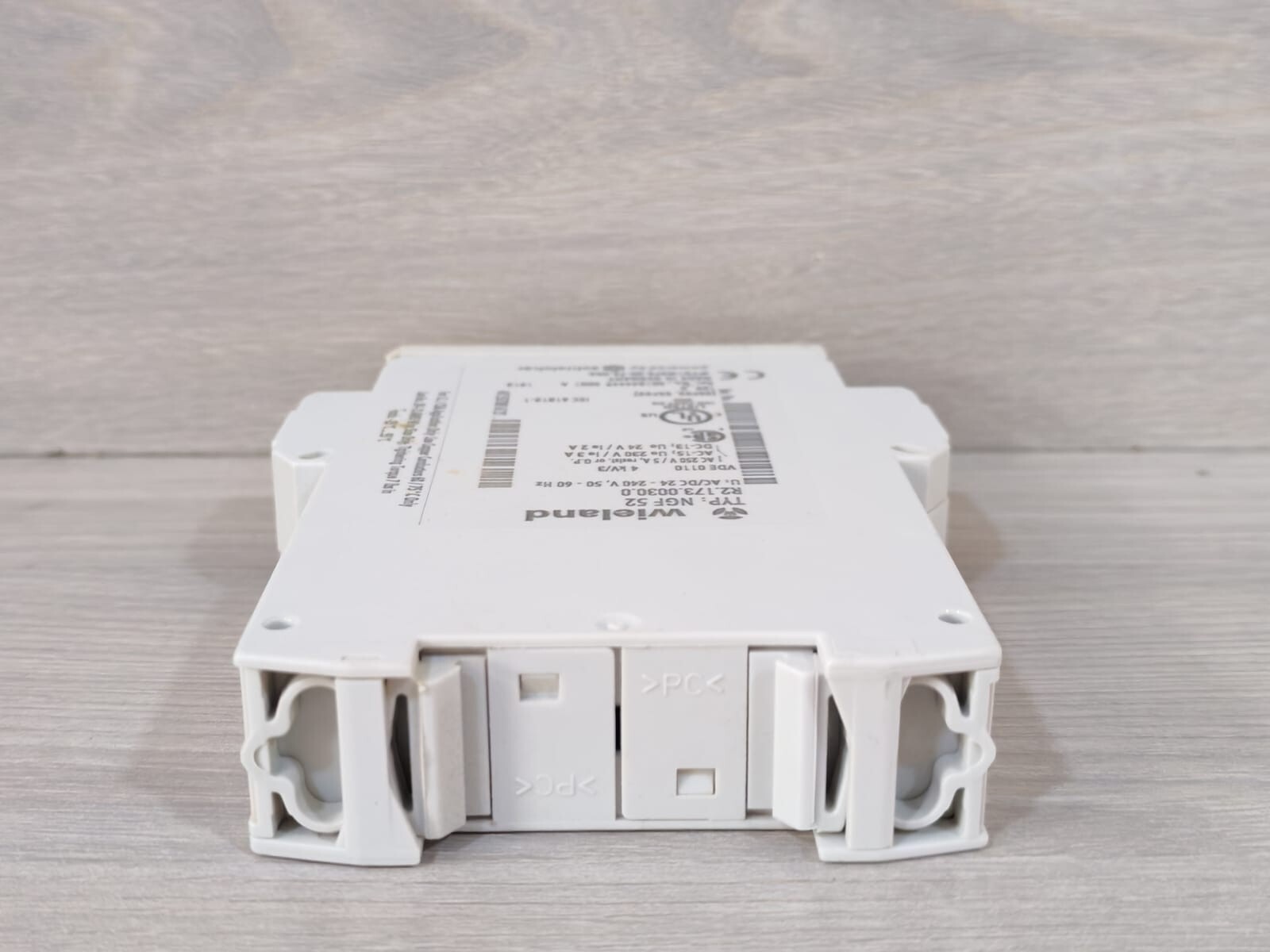 Wieland NGF52 WIELAND/SCHLEICHER NGF 52 SAFETY RELAY R2.173.0030.0 9