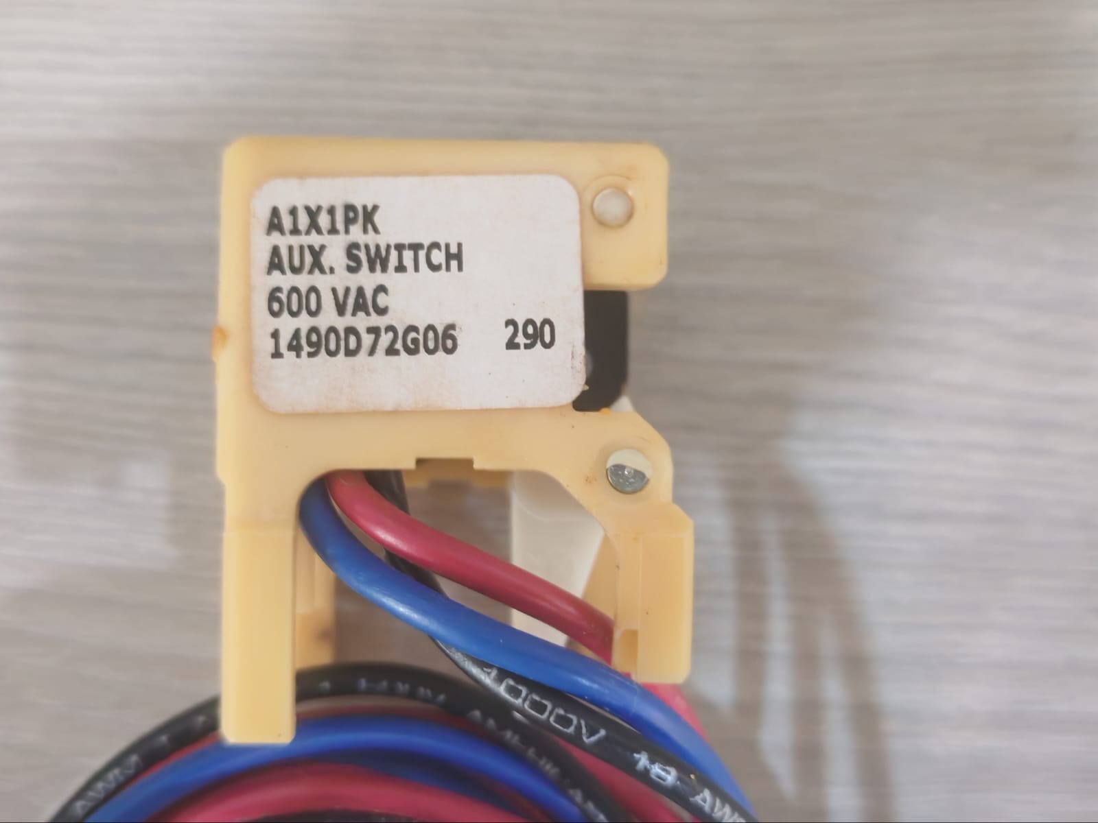 Eaton 1490D72G06 EATON CUTLER-HAMMER A1X1PK AUX SWITCH 1490D72G06 2