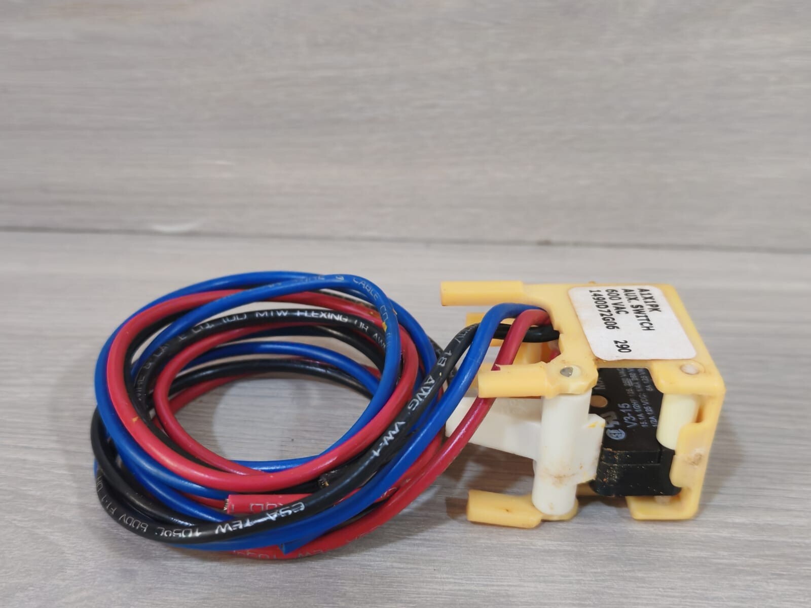 Eaton 1490D72G06 EATON CUTLER-HAMMER A1X1PK AUX SWITCH 1490D72G06 4