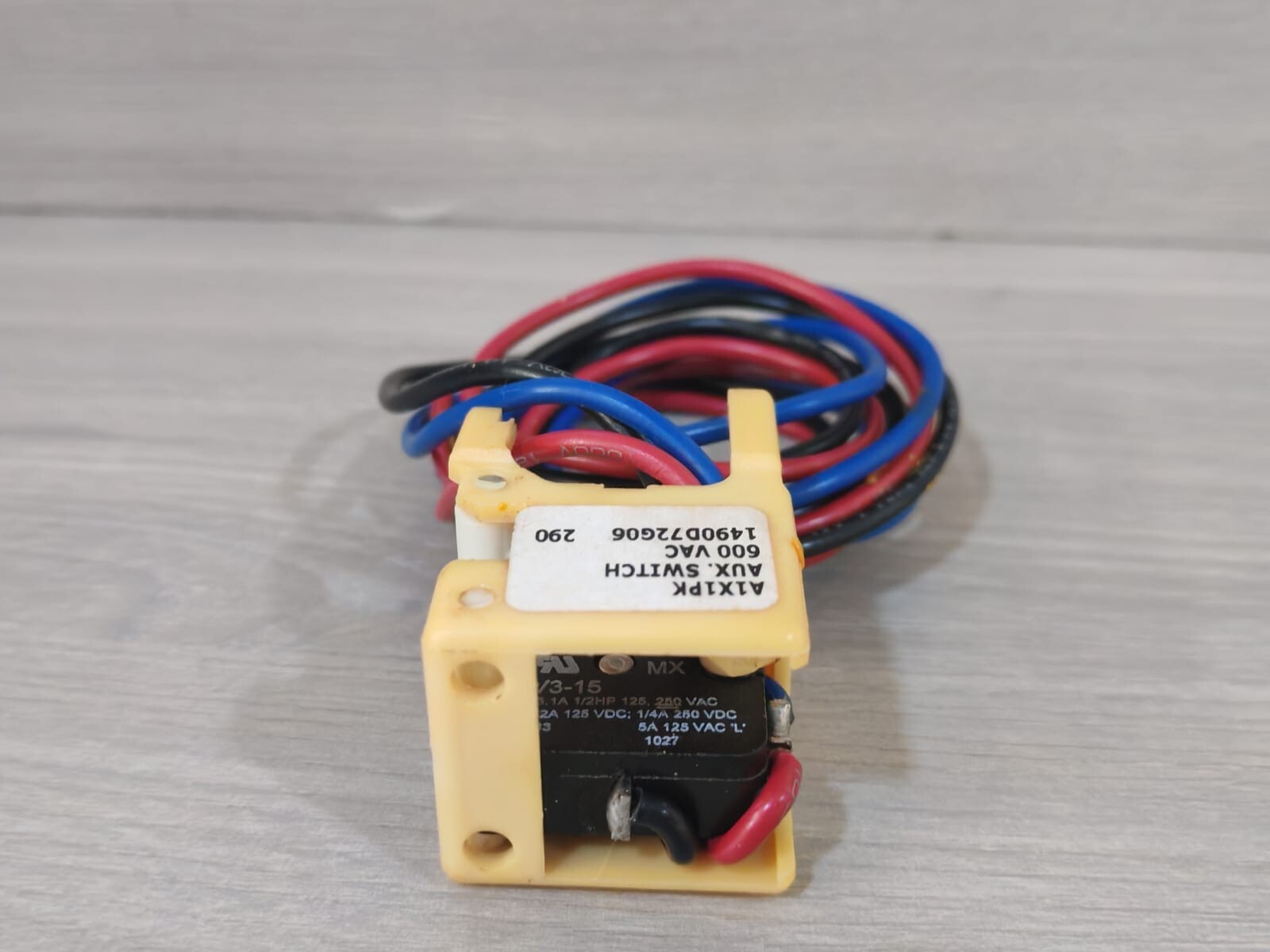 Eaton 1490D72G06 EATON CUTLER-HAMMER A1X1PK AUX SWITCH 1490D72G06 5