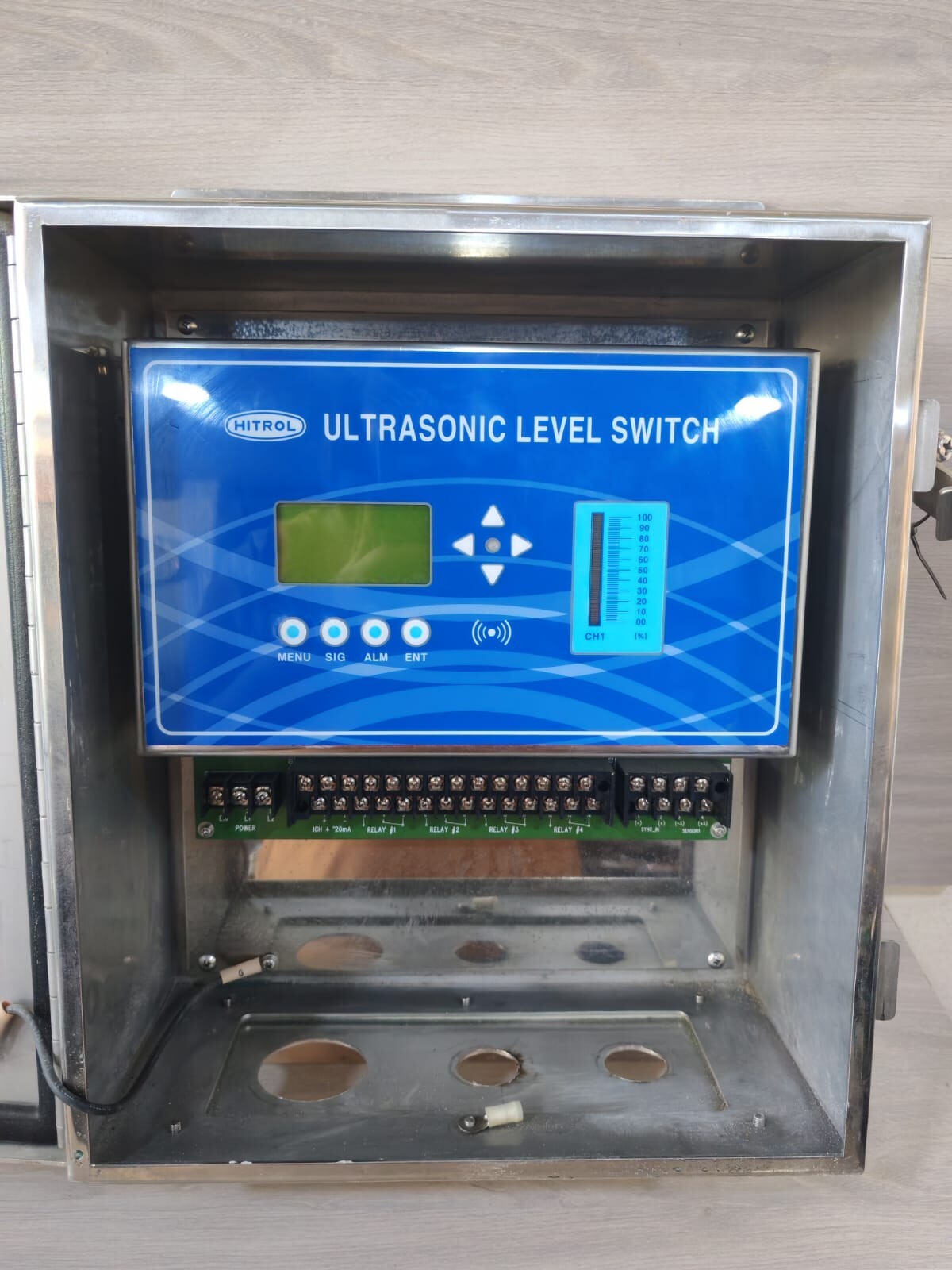 HITROL HUT-2000S HITROL ULTRASONIC LEVEL SWITCH HUT-2000S AC 90 TO 240V 6