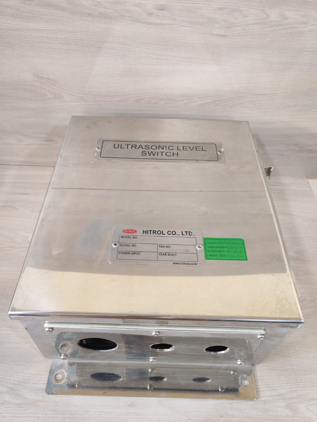 HITROL HUT-2000S HITROL ULTRASONIC LEVEL SWITCH HUT-2000S AC 90 TO 240V 9
