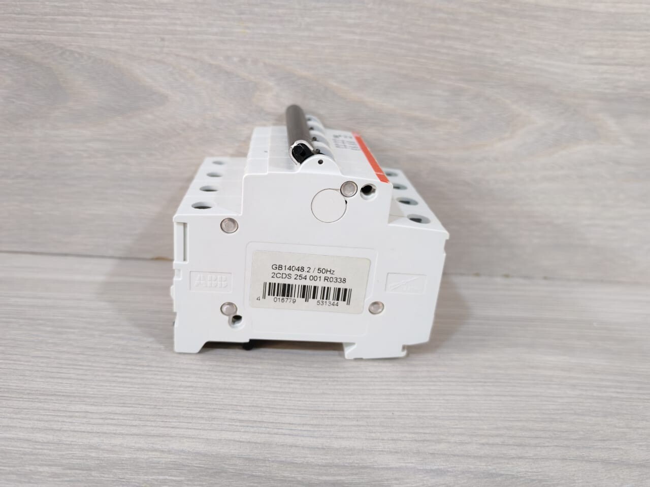 ABB 2CDS254001R0338 ABB 2CDS254001R0338 S204-Z4 Miniature Circuit Breaker 6