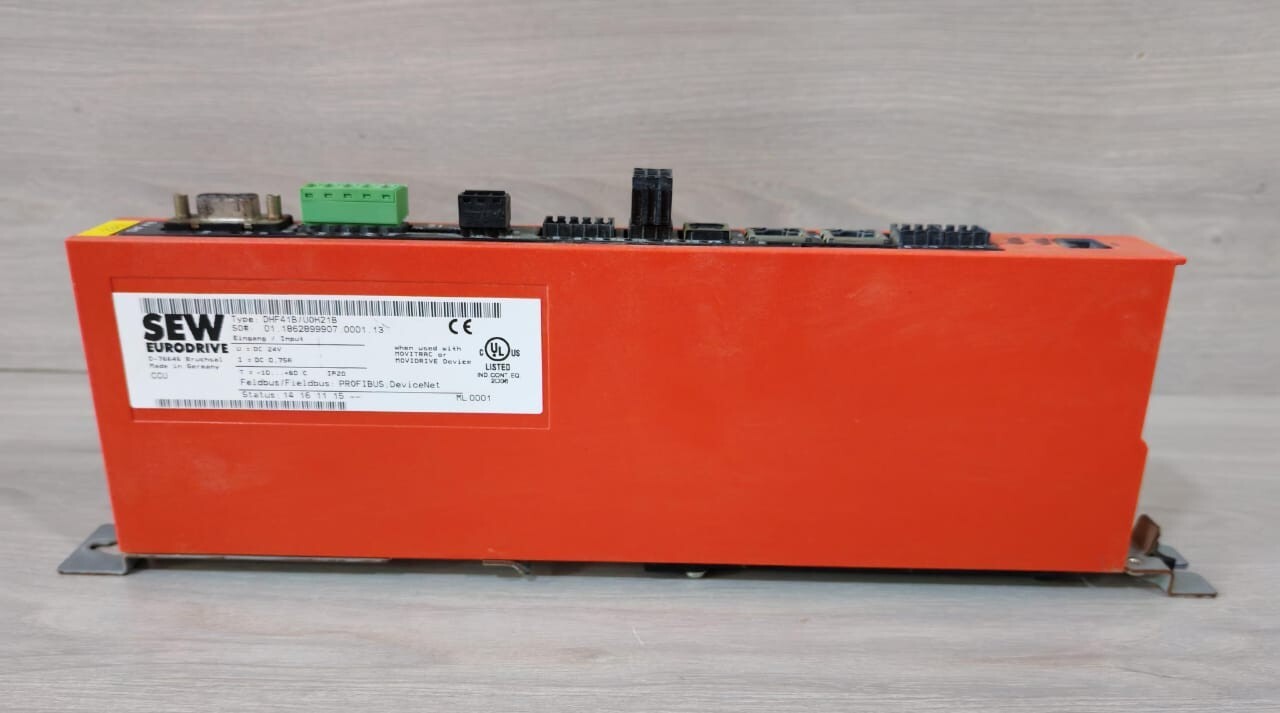 SEW-EURODRIVE DHF41B/U0H21B CCU SEW EURODRIVE DHF41B/U0H21B CCU INDUSTRIAL CONTROLLER 24V 7