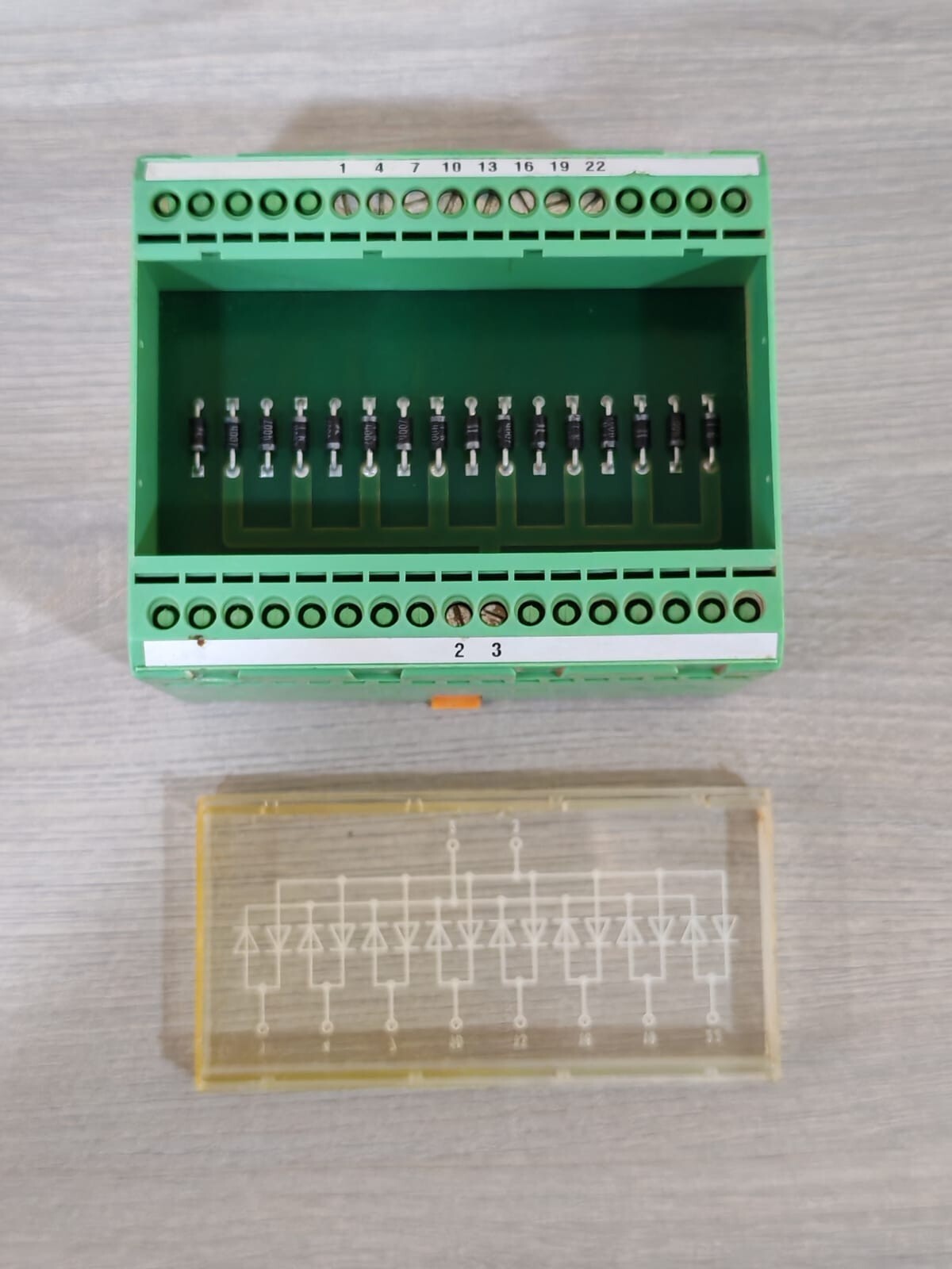 Phoenix Contact 2947705 Phoenix Contact EMG 90-DIO 16E/LP/S037 DIODE BLOCK 2947705 4