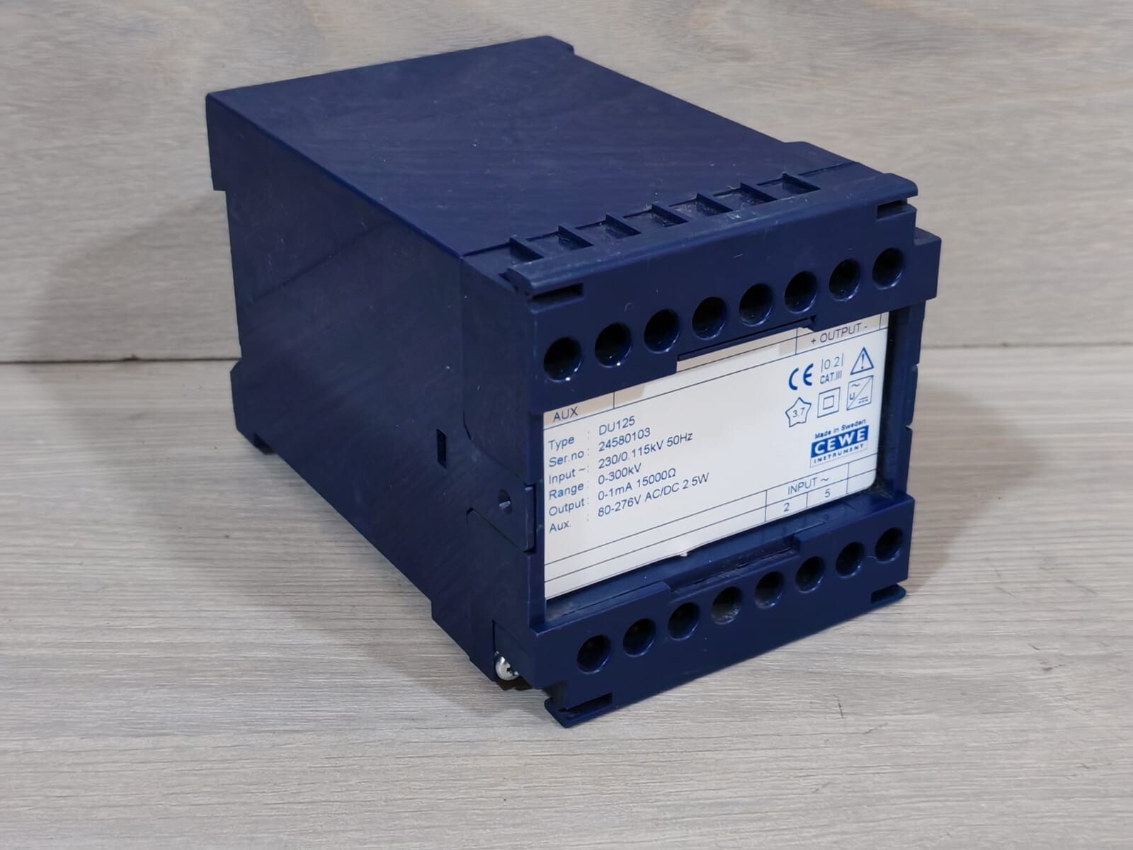 CEWE DU125 CEWE DU125 Discrete Transducer | Range: 0-300kV 3