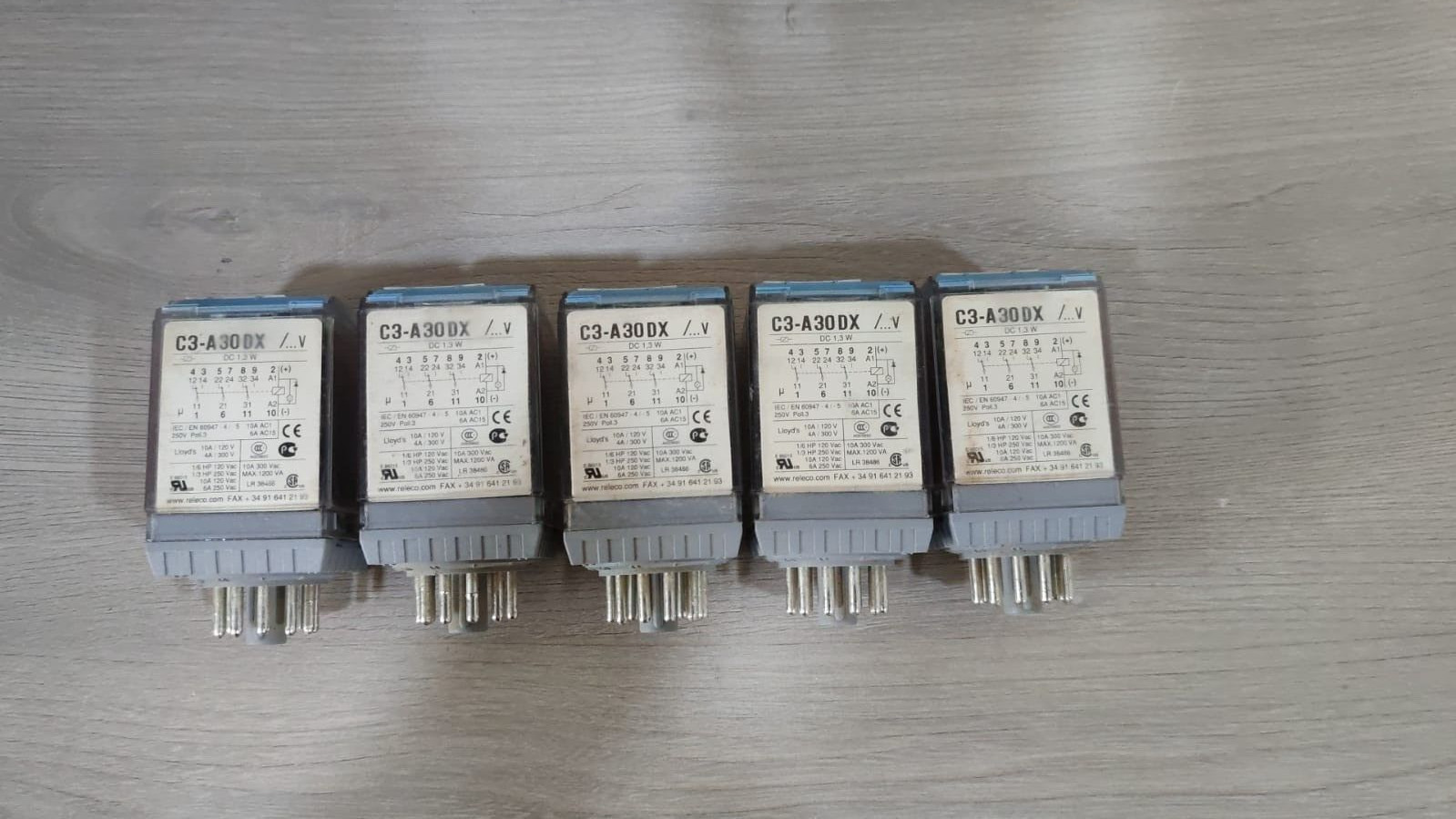 Releco C3-A30DX Releco MR-C C3-A30DX DIN Rail Relay Socket 4