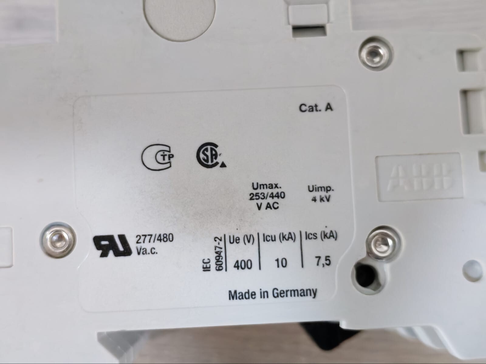 ABB 2CDS253001R0338 ABB S203-Z4 2CDS253001R0338 Moulded Case Circuit Breaker 9
