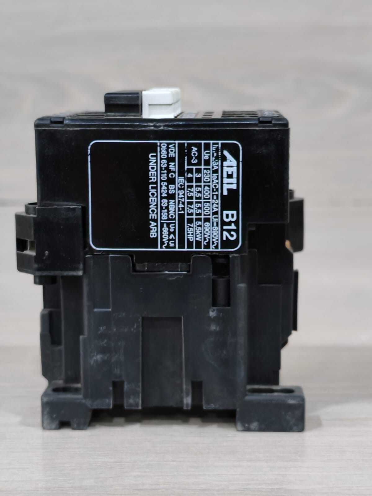ABB B12-30-01 ABB AEIL B12-30-01 Contactor 4